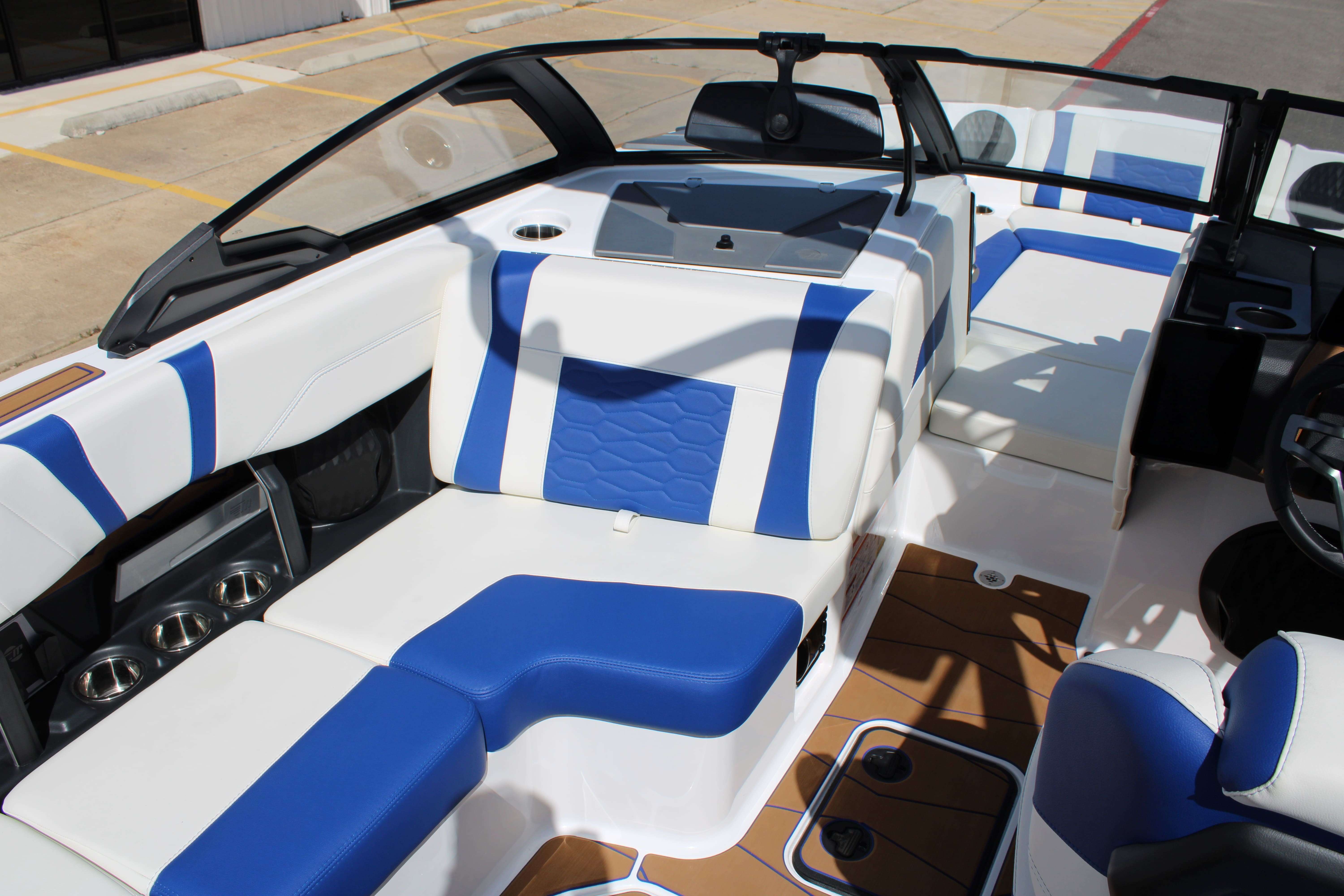 2025 Malibu Boats Wakesetter 22 MXZ-12