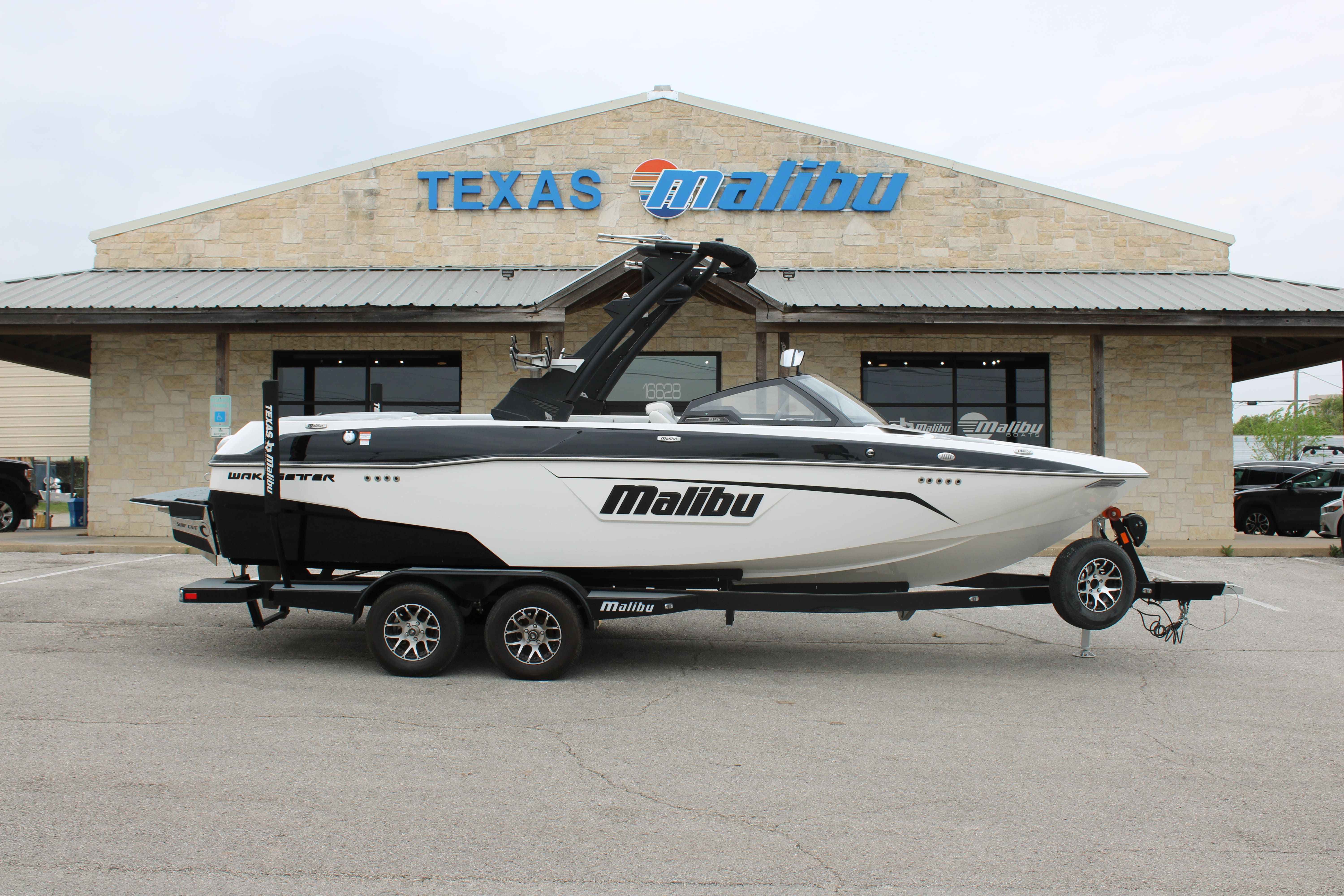 2022 Malibu Boats Wakesetter 23 LSV