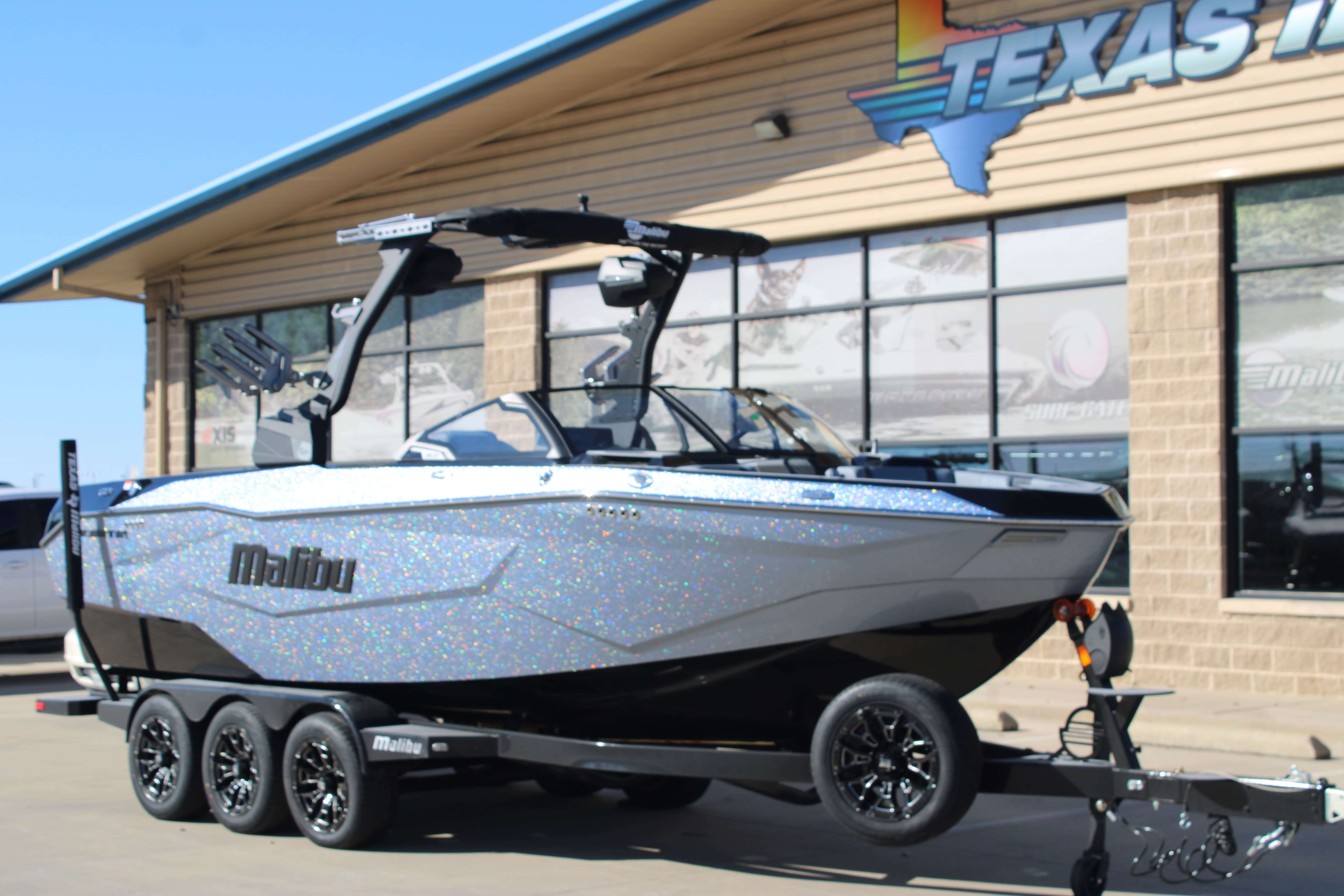 2025 Malibu Boats Wakesetter 25 LSV-2
