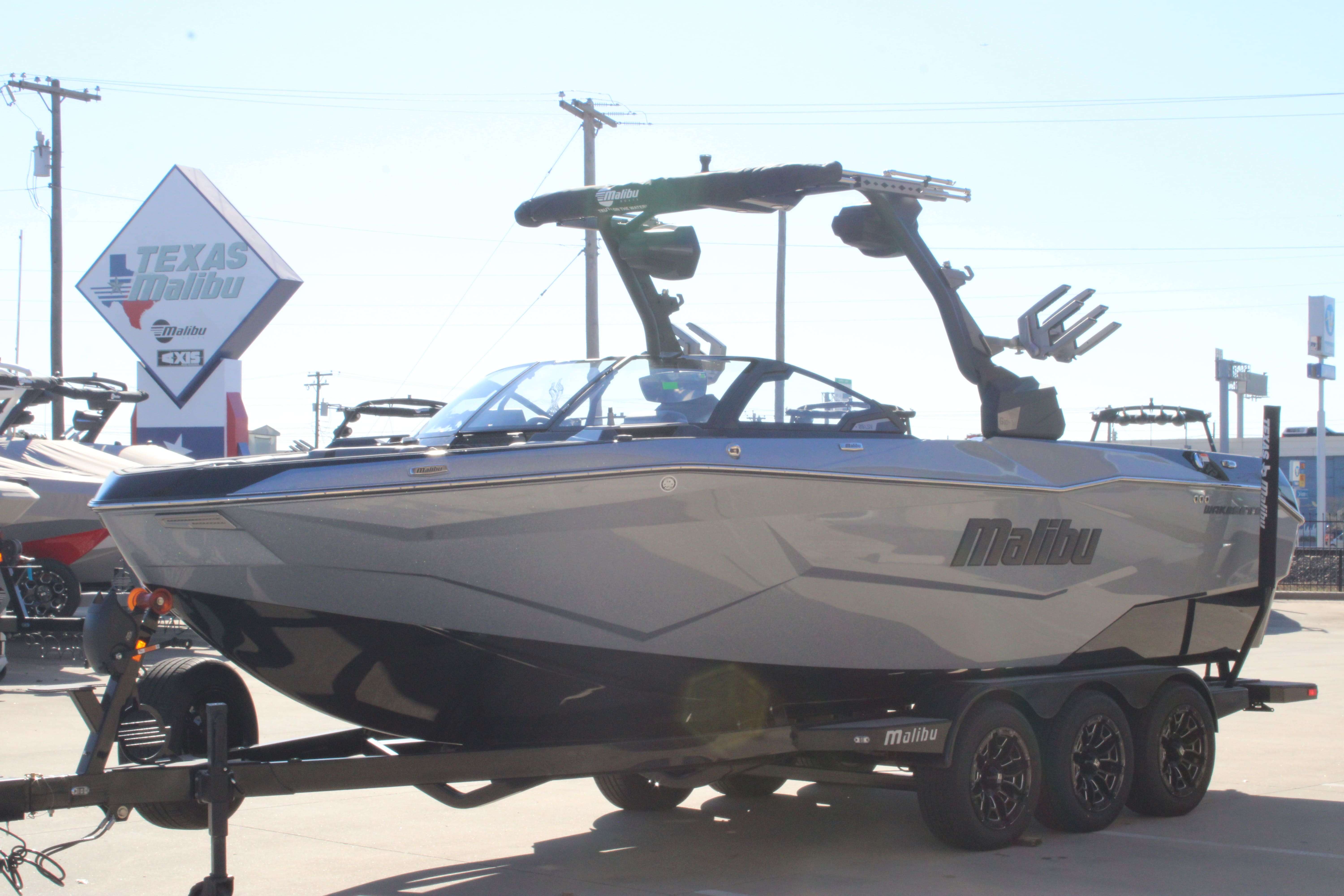 2025 Malibu Boats Wakesetter 25 LSV-4