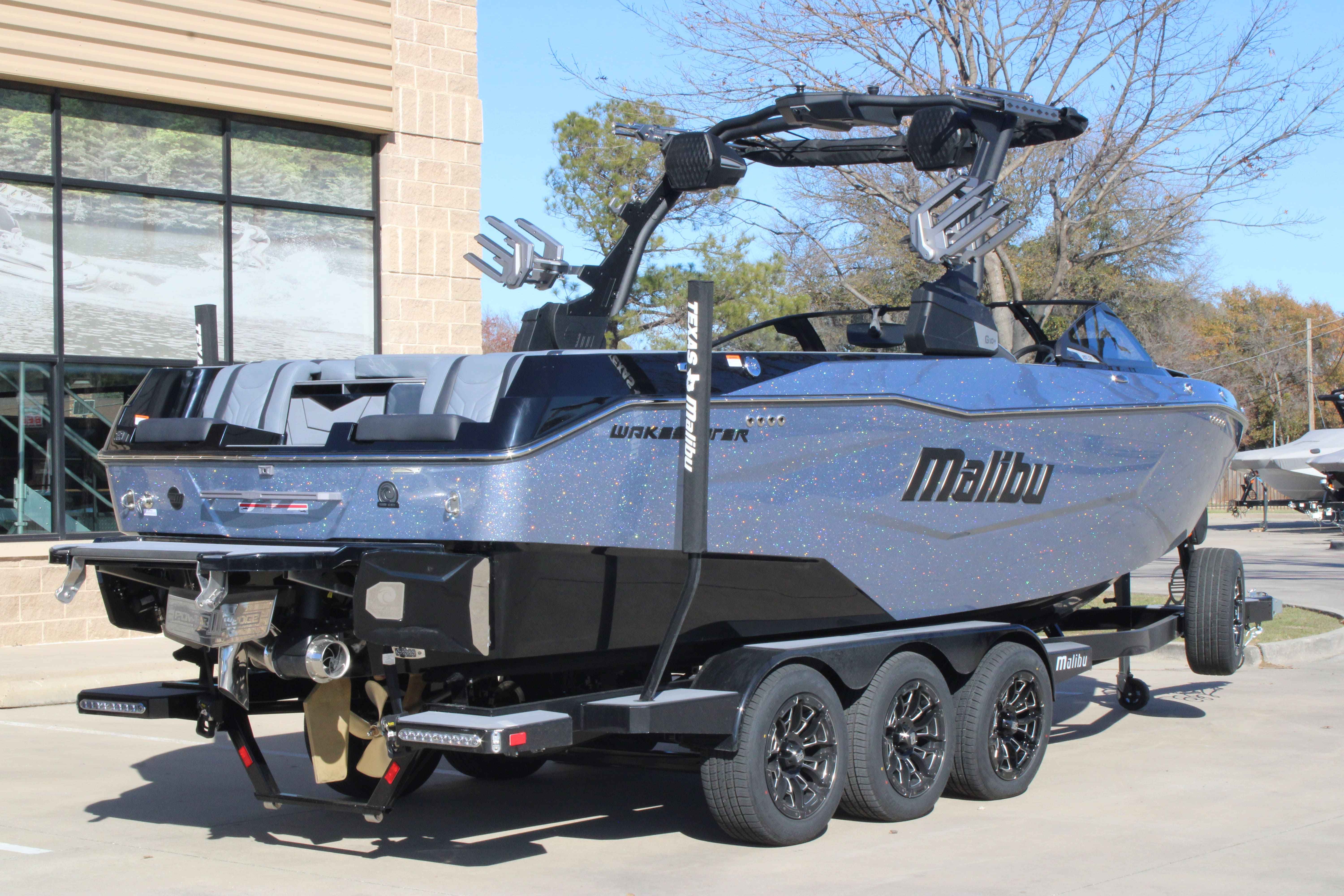 2025 Malibu Boats Wakesetter 25 LSV-8