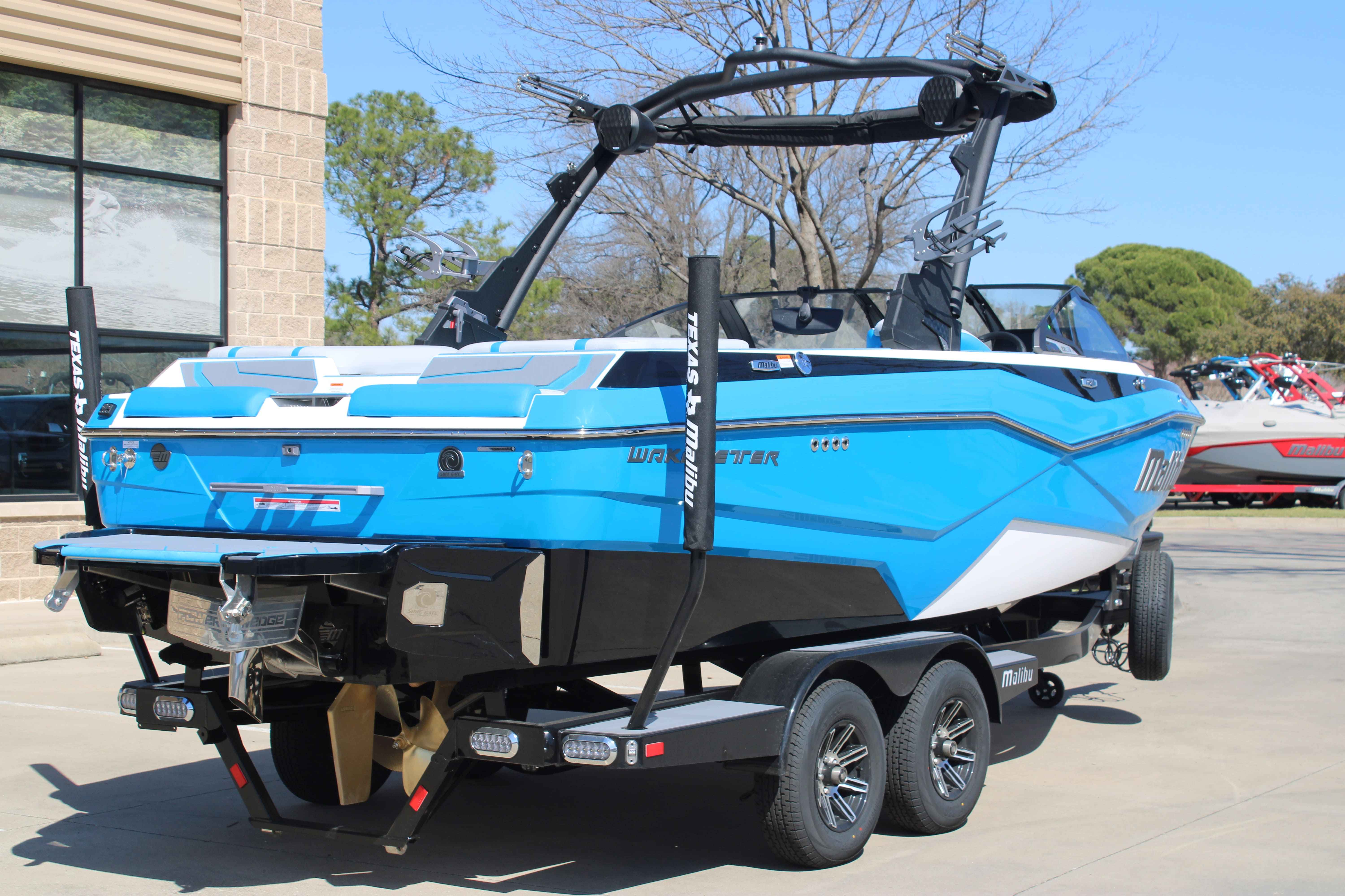 2025 Malibu Boats Wakesetter 22 LSV-8