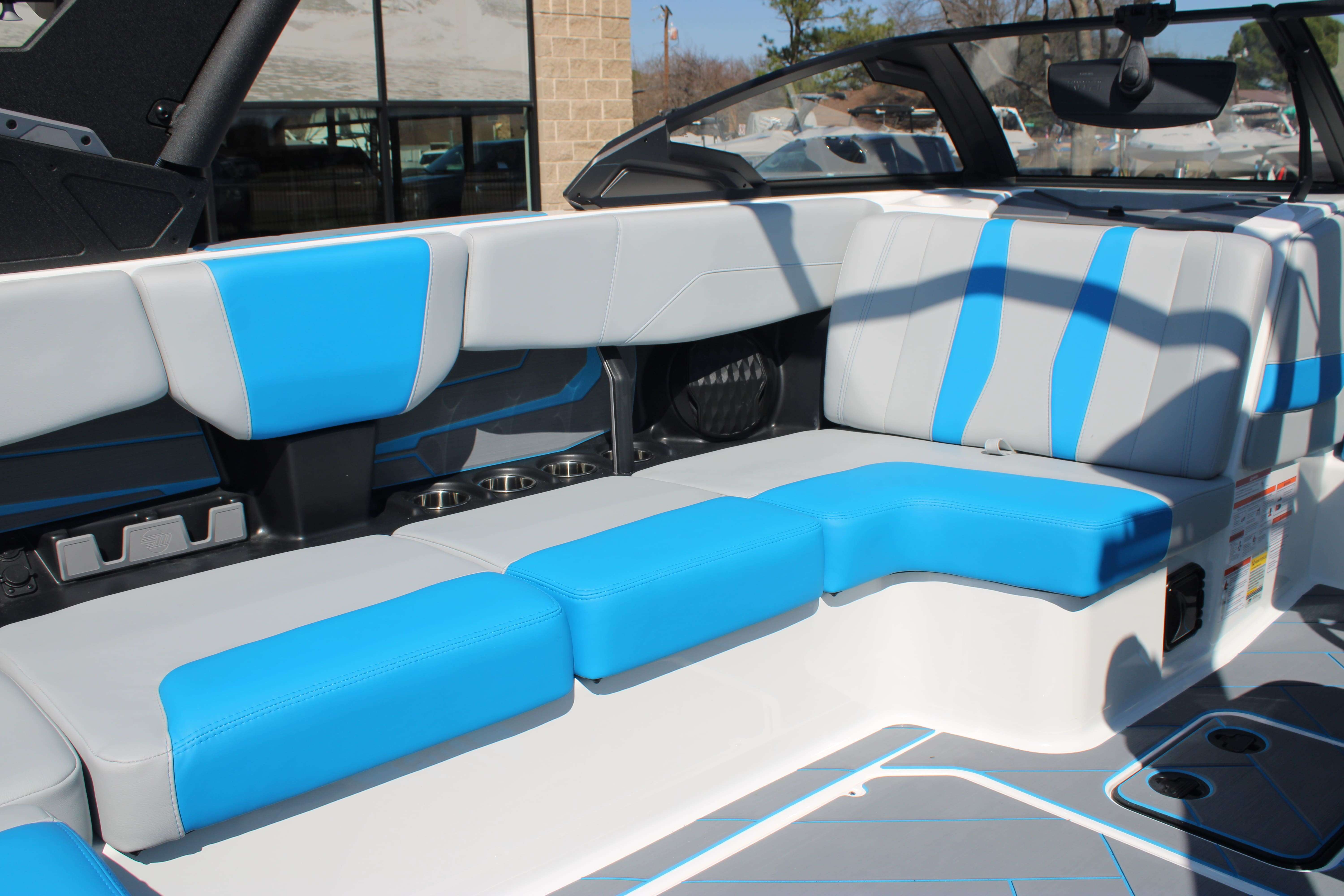 2025 Malibu Boats Wakesetter 22 LSV-17