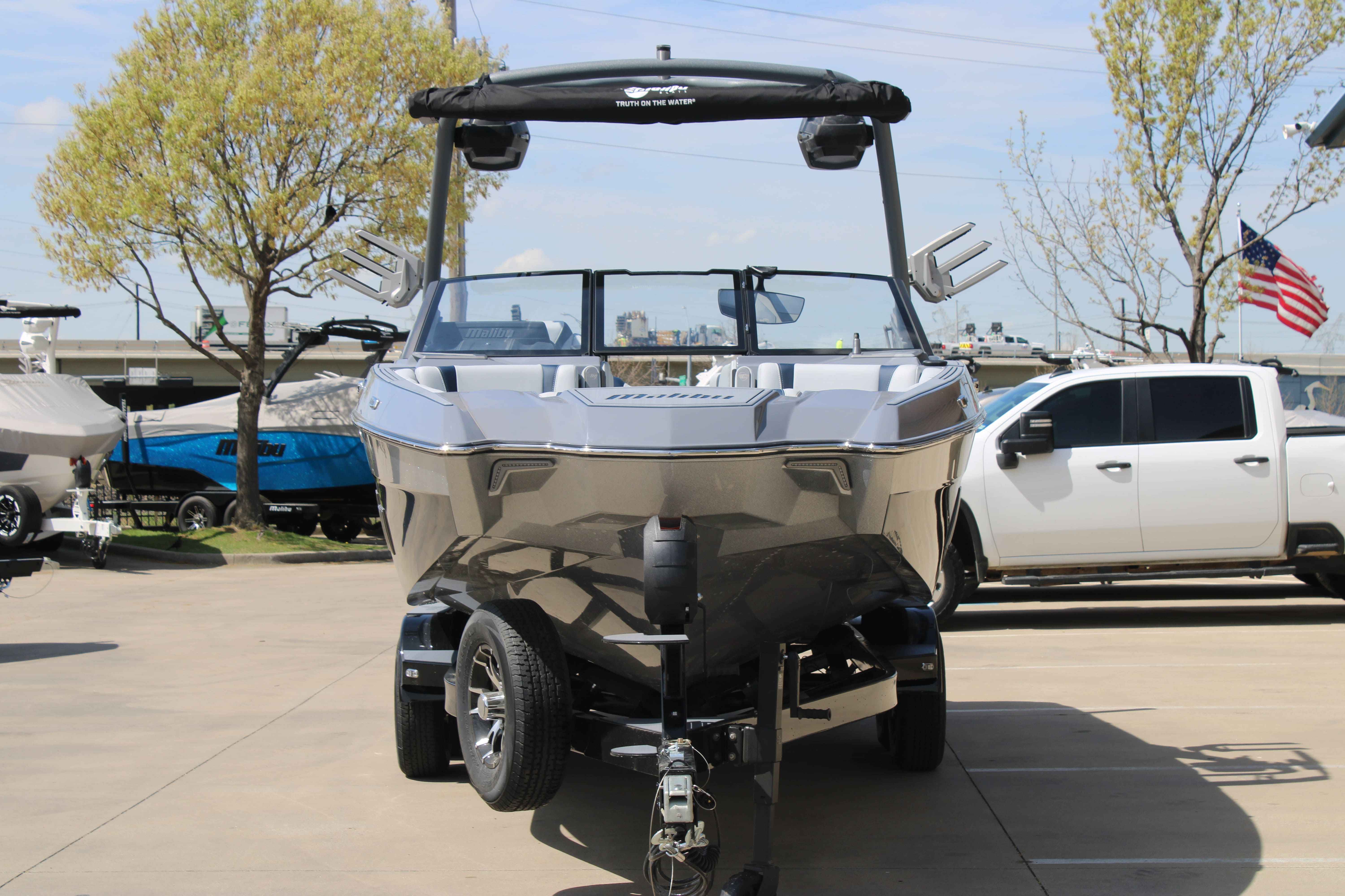 2025 Malibu Boats Wakesetter 24 MXZ-3