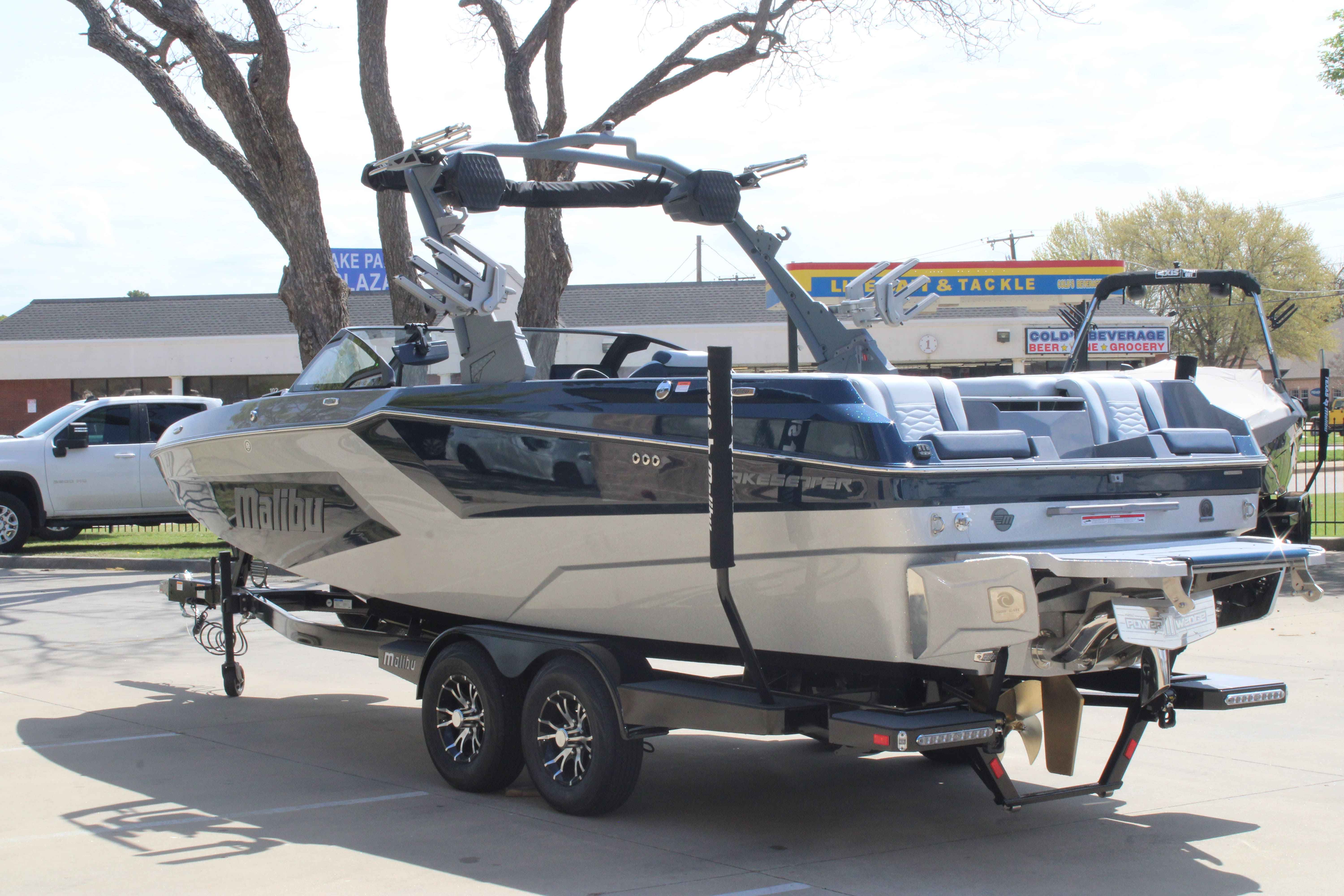 2025 Malibu Boats Wakesetter 24 MXZ-6
