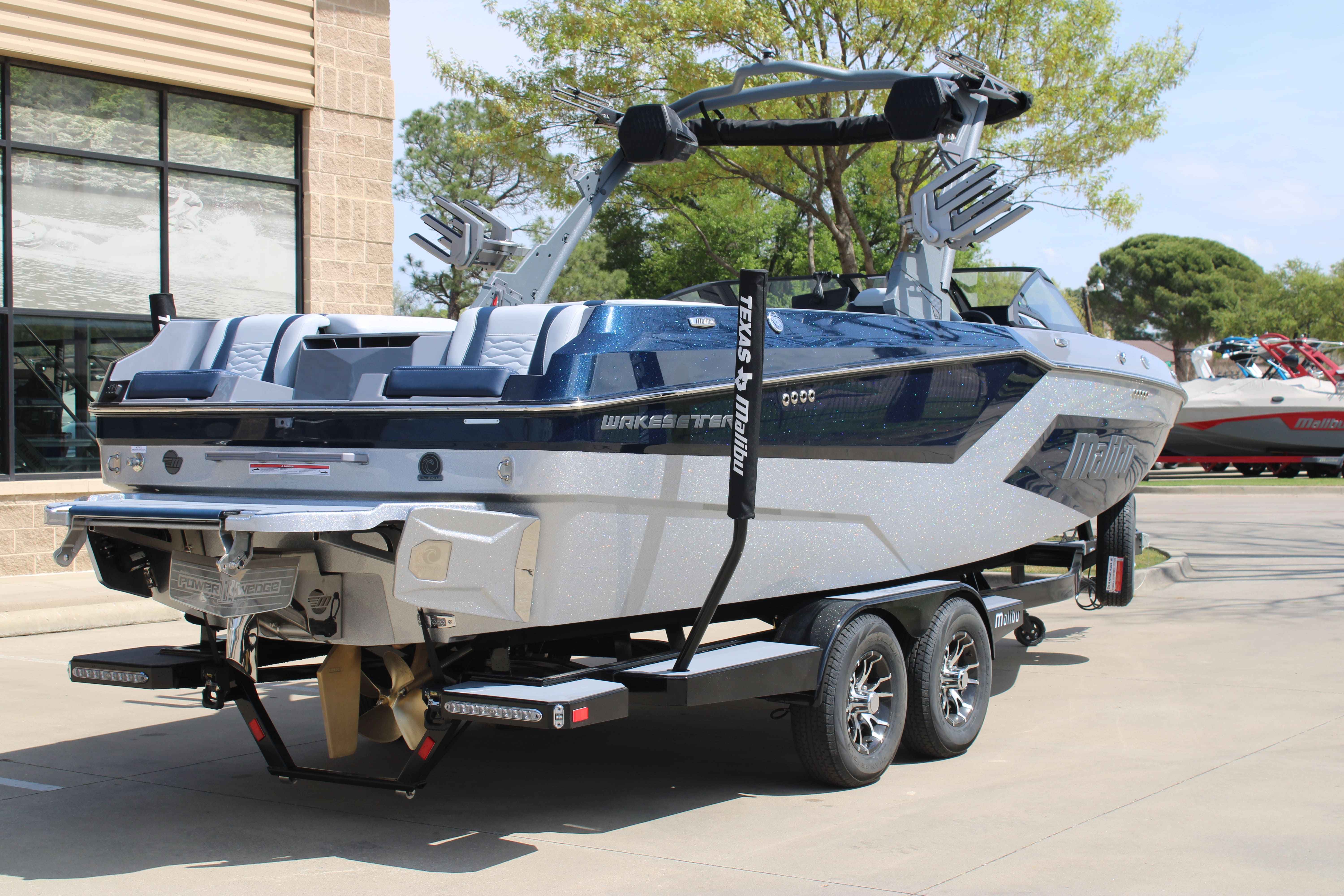 2025 Malibu Boats Wakesetter 24 MXZ-8