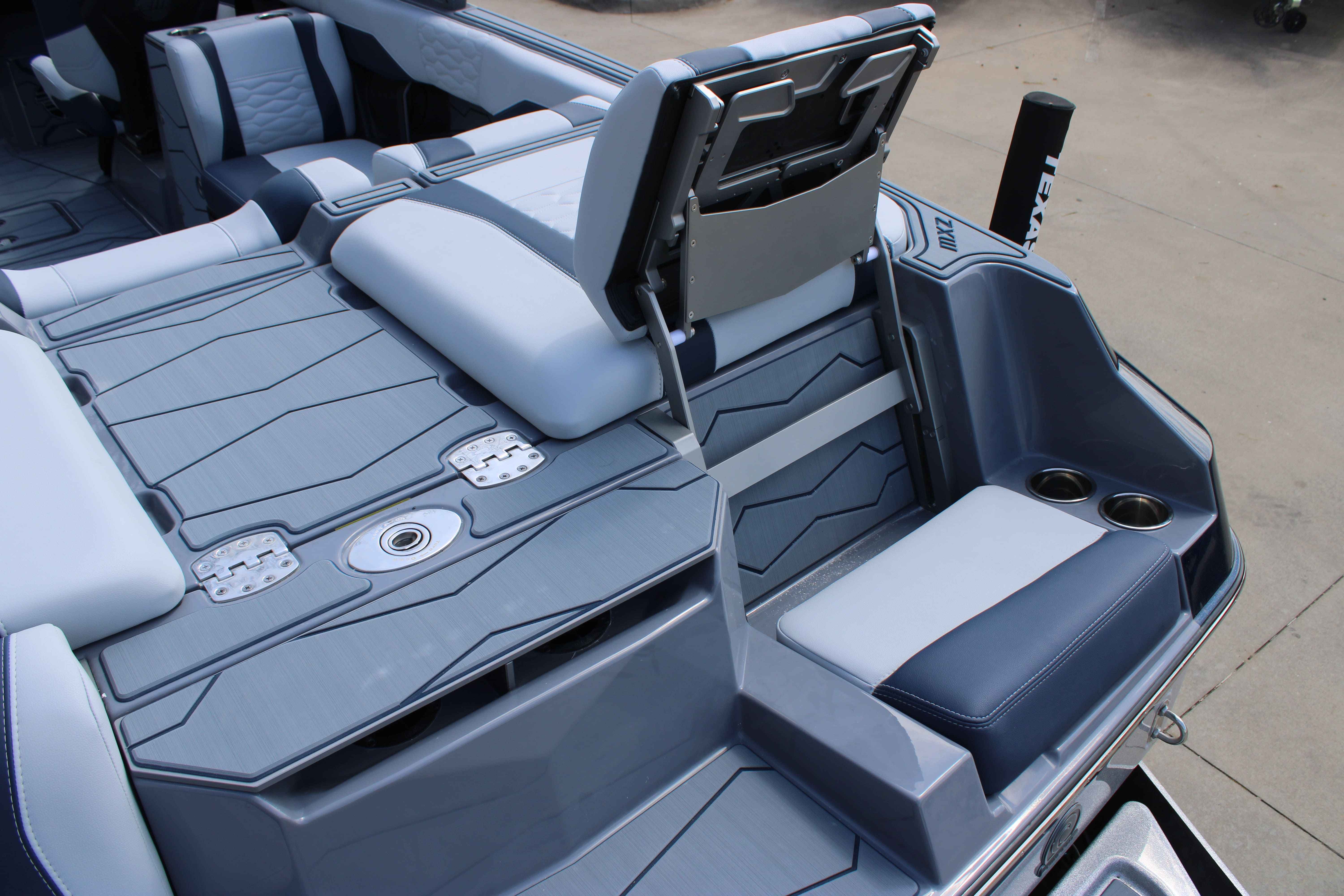 2025 Malibu Boats Wakesetter 24 MXZ-11