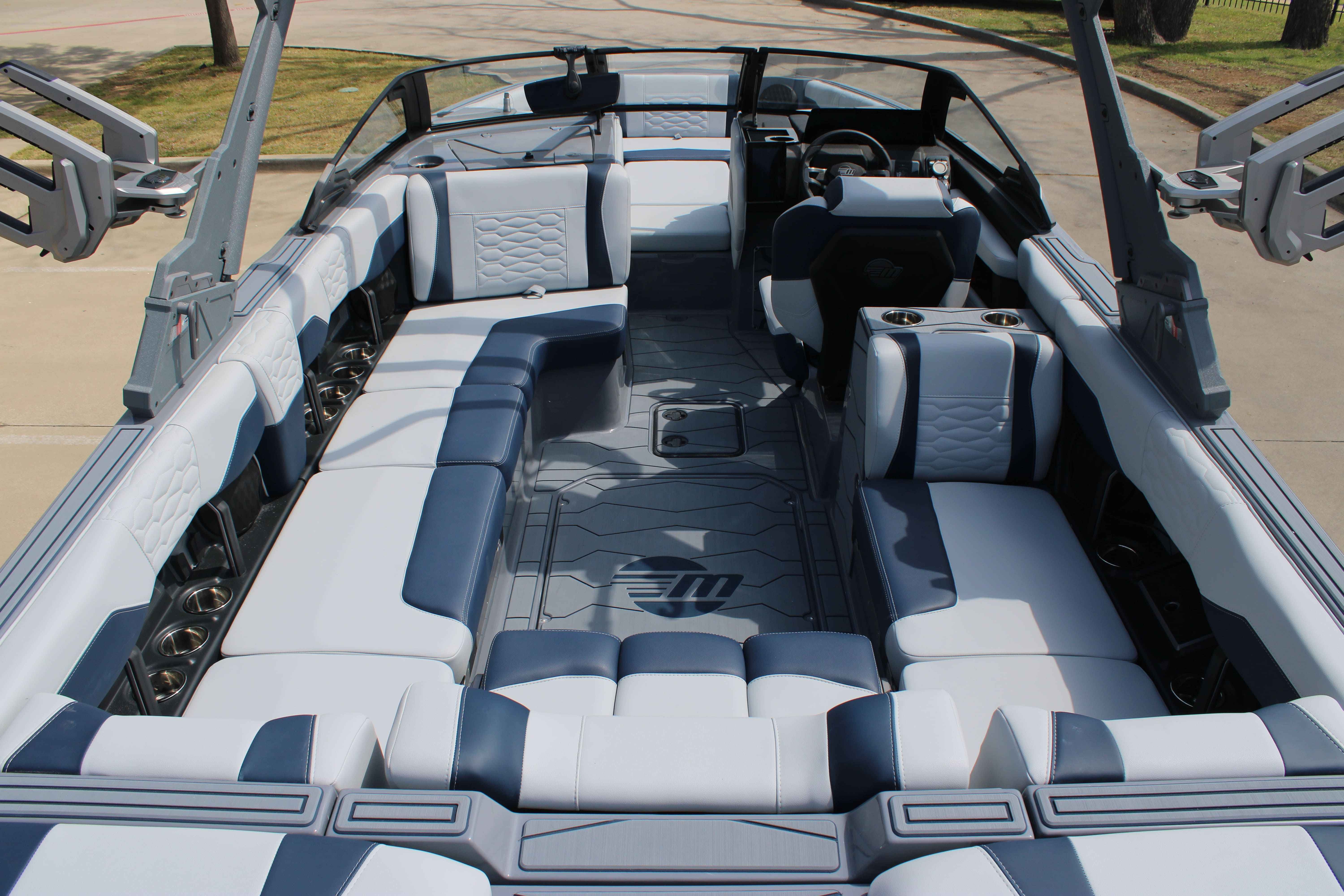 2025 Malibu Boats Wakesetter 24 MXZ-12