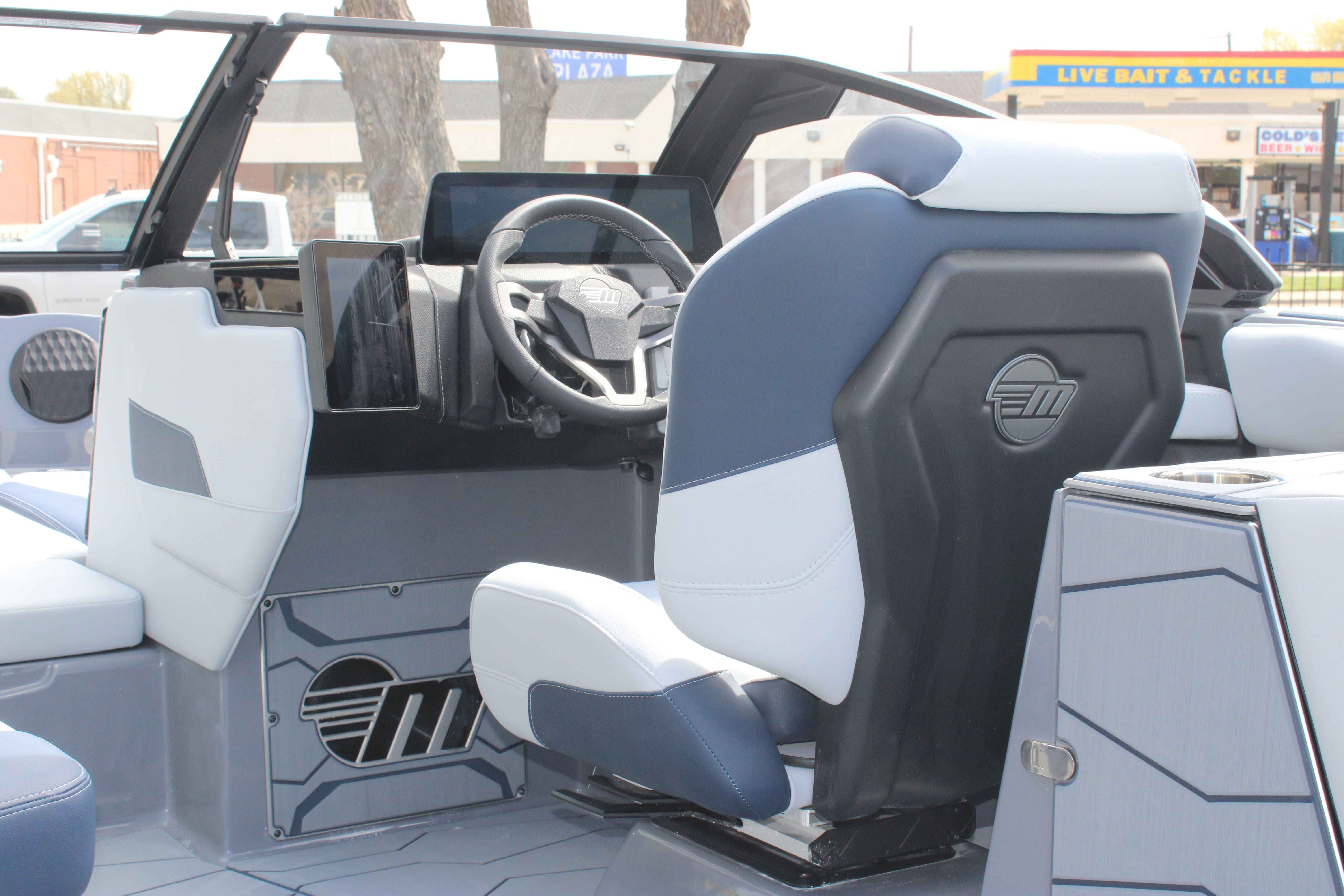 2025 Malibu Boats Wakesetter 24 MXZ-18