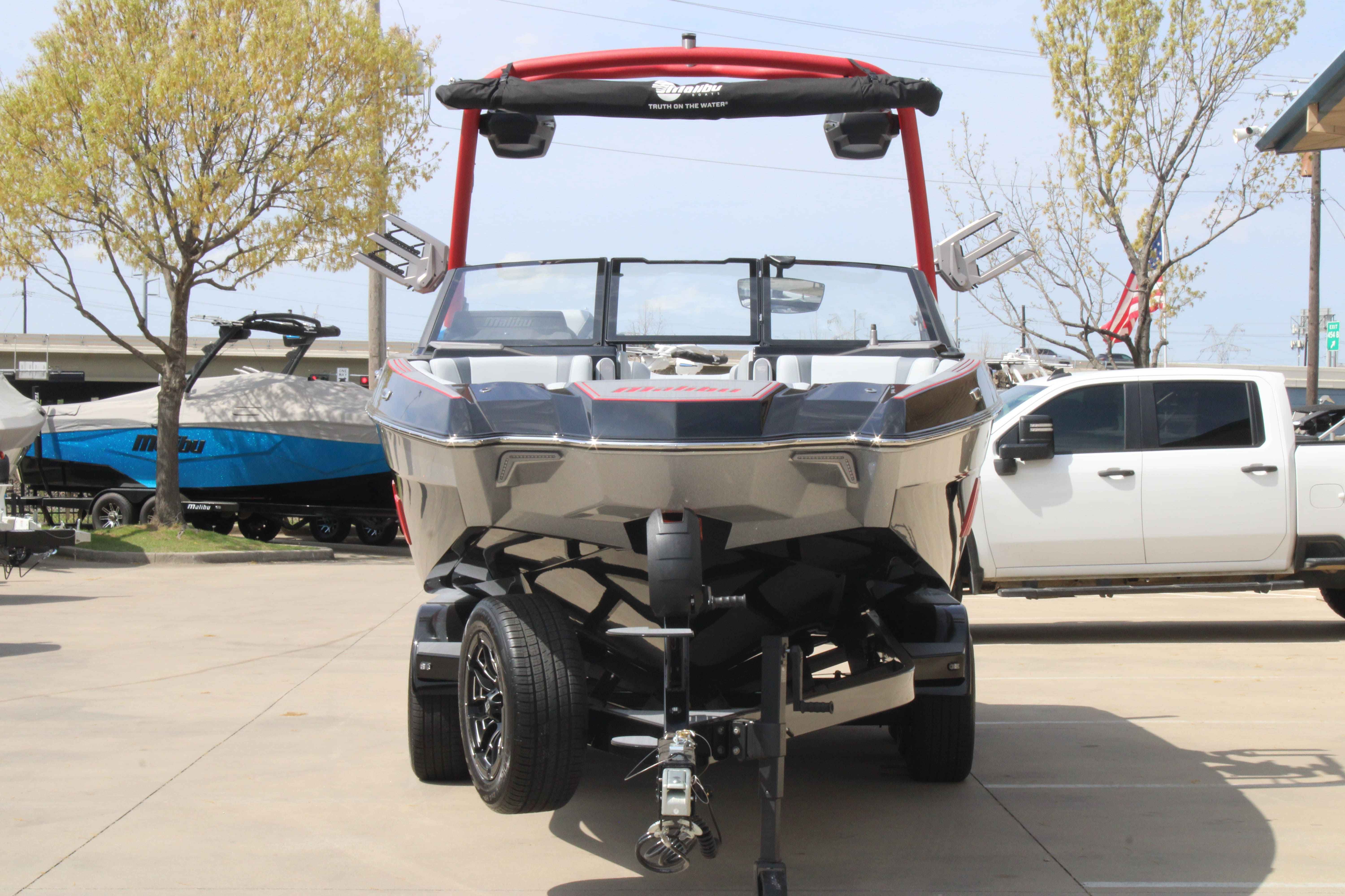 2025 Malibu Boats Wakesetter 24 MXZ-3