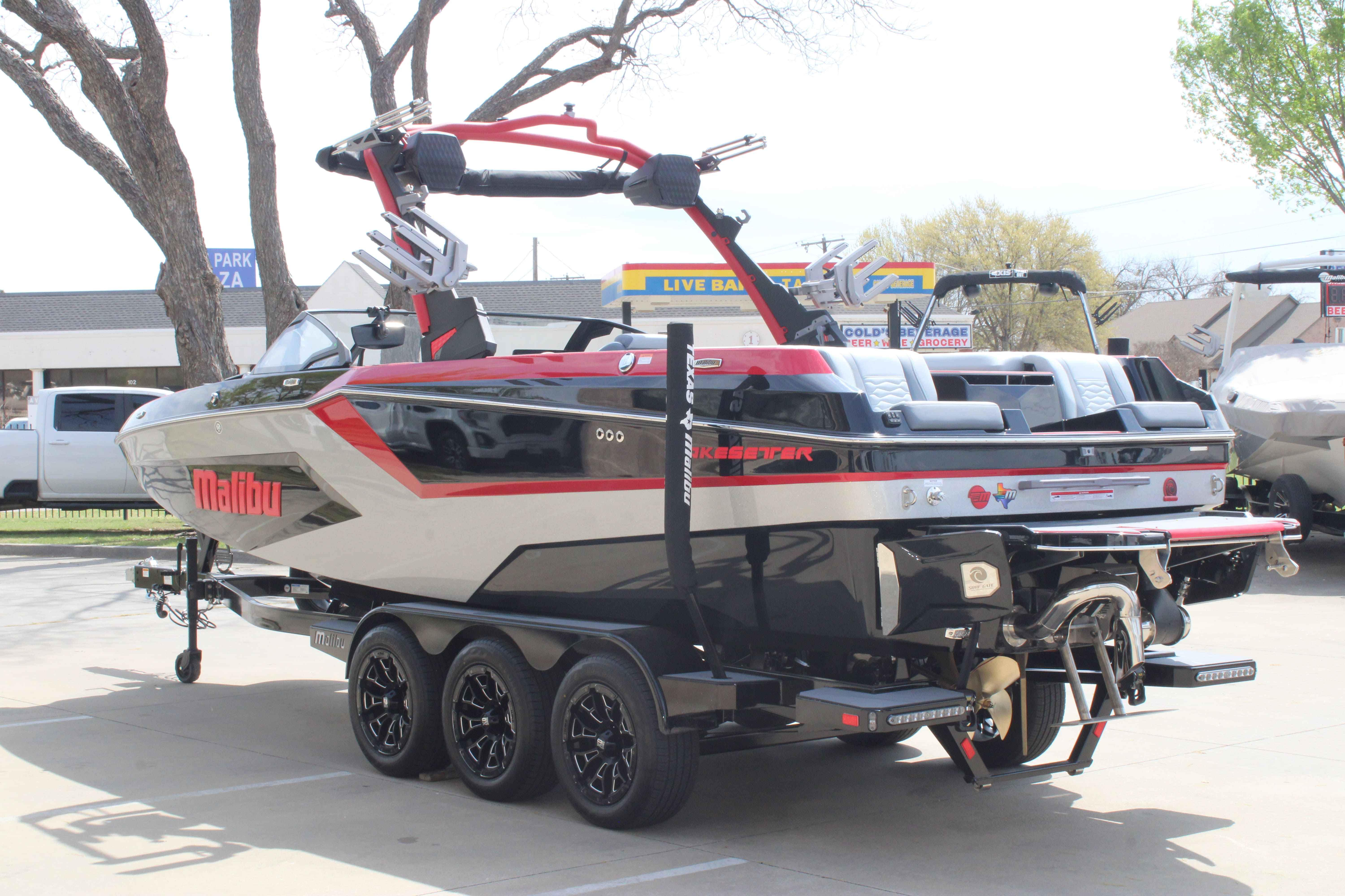 2025 Malibu Boats Wakesetter 24 MXZ-6