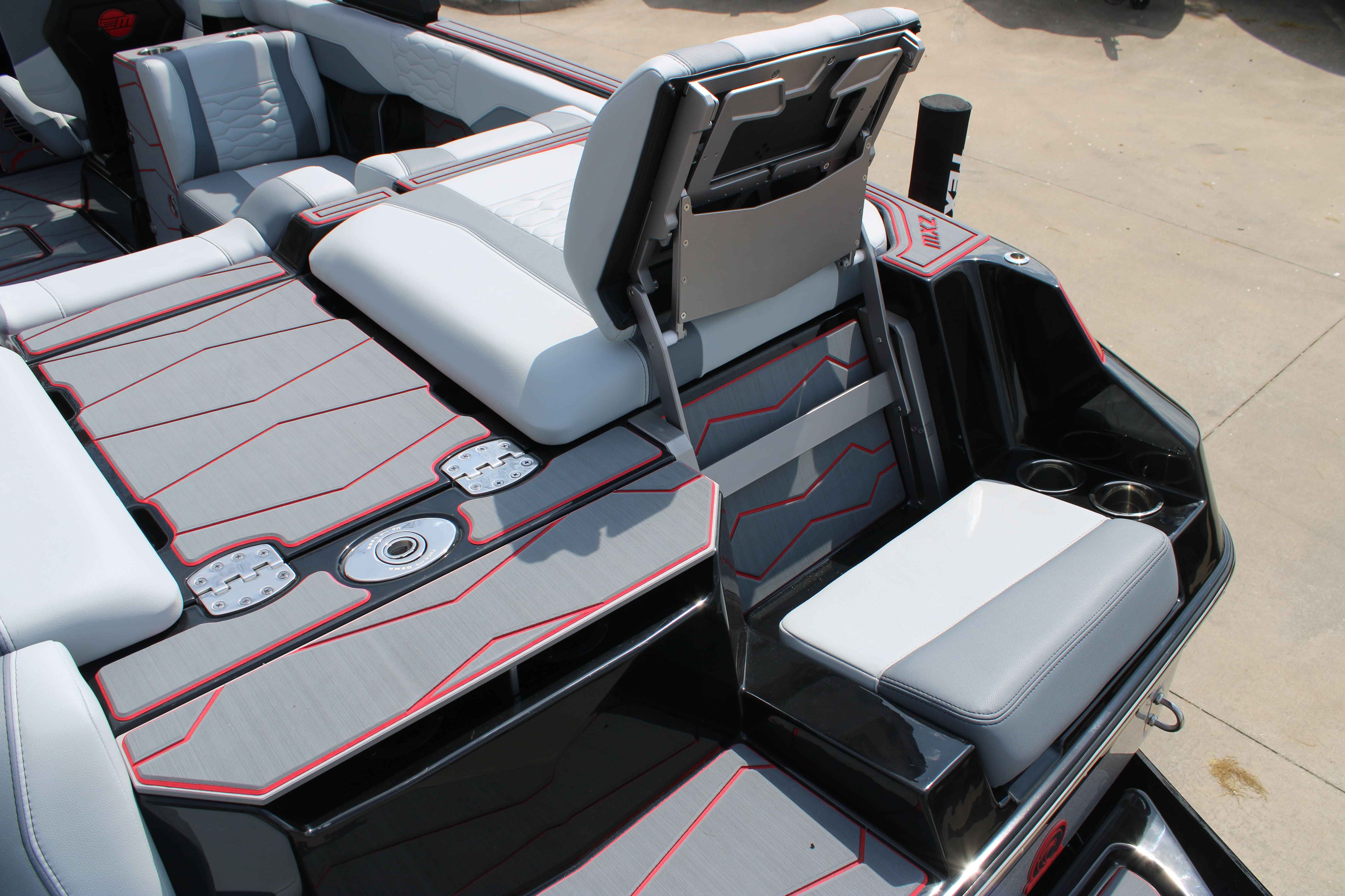 2025 Malibu Boats Wakesetter 24 MXZ-12