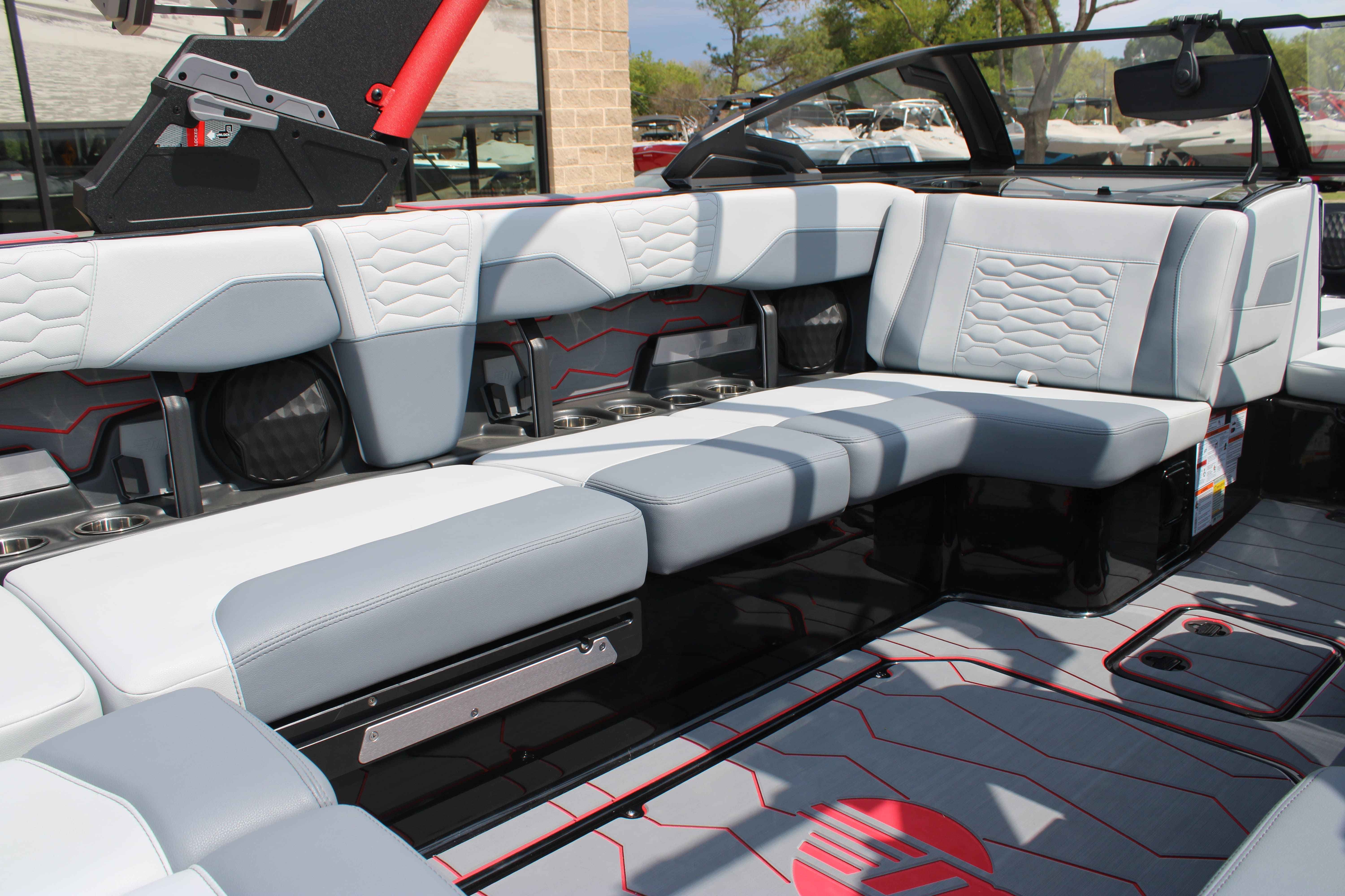 2025 Malibu Boats Wakesetter 24 MXZ-16