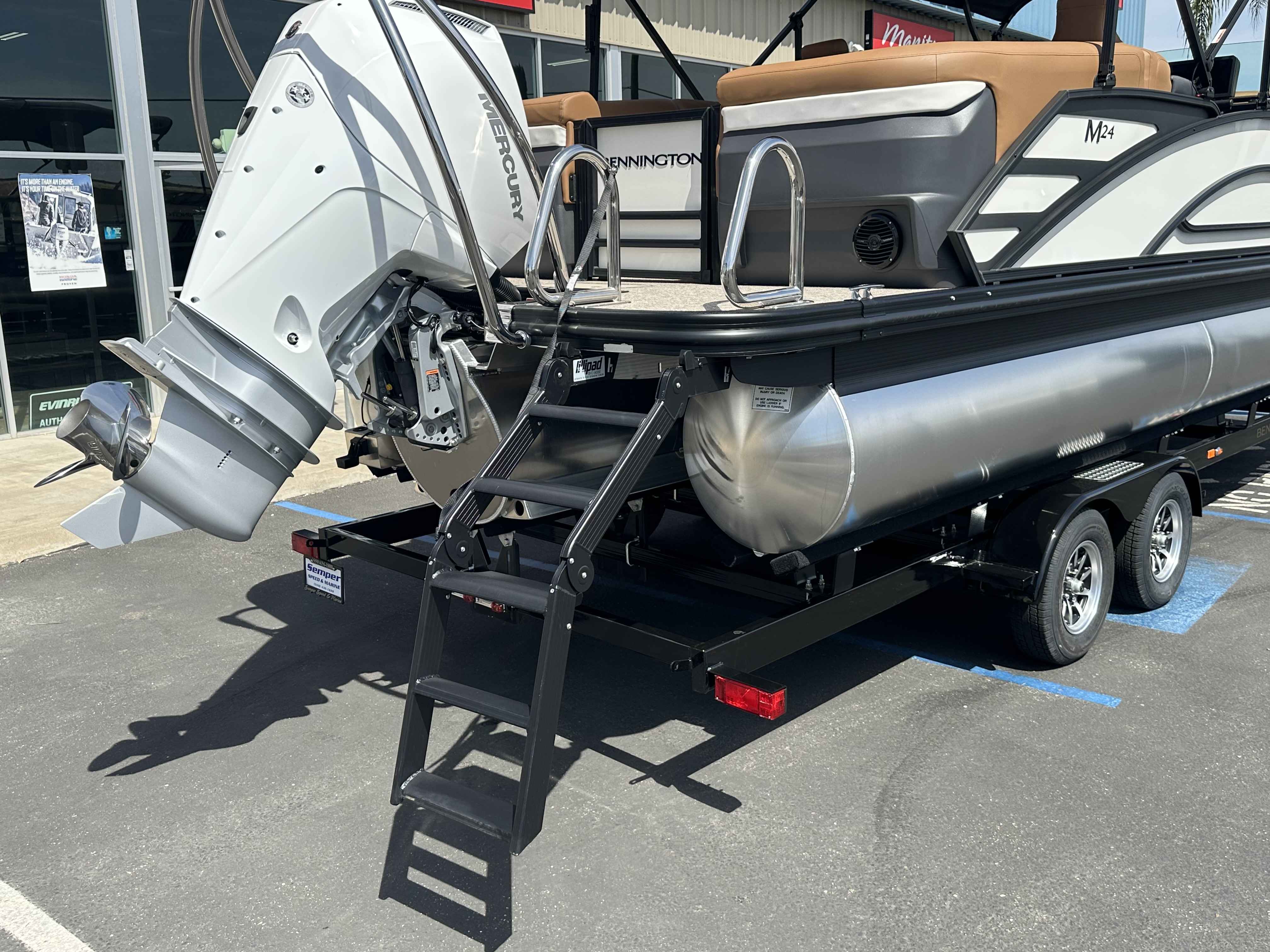 2025 Bennington 25 MFB-28