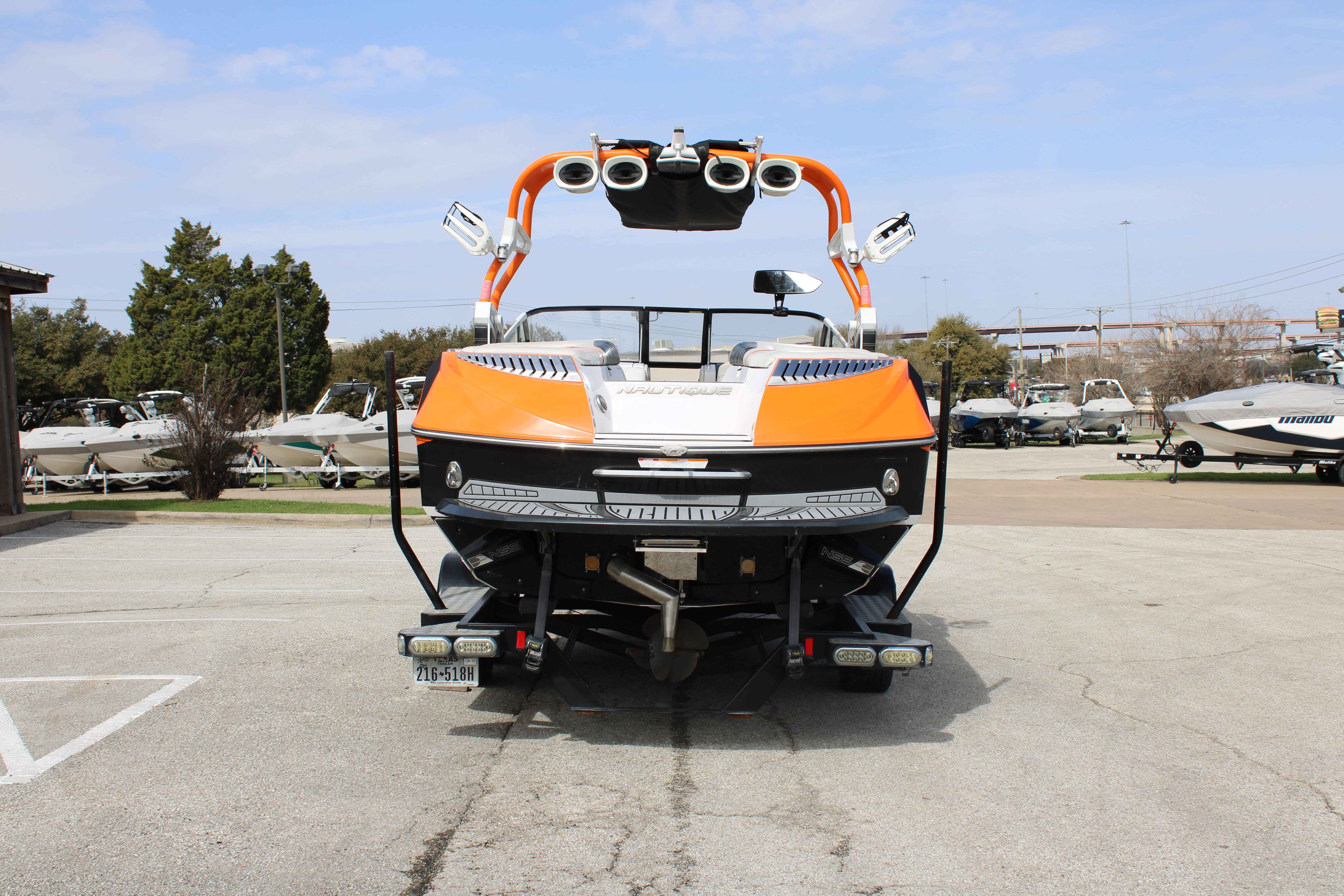 2013 Nautique G23-8