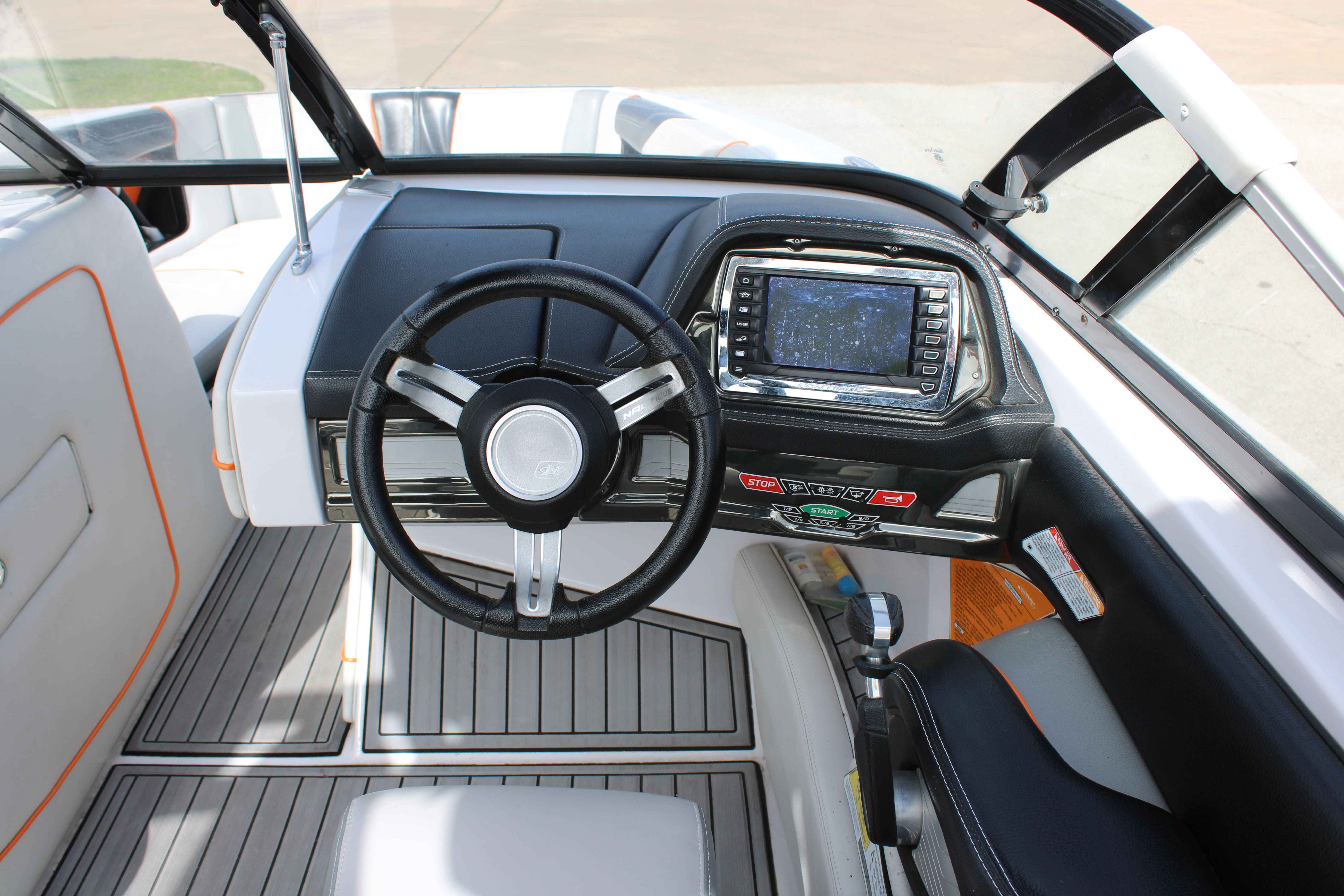 2013 Nautique G23-14