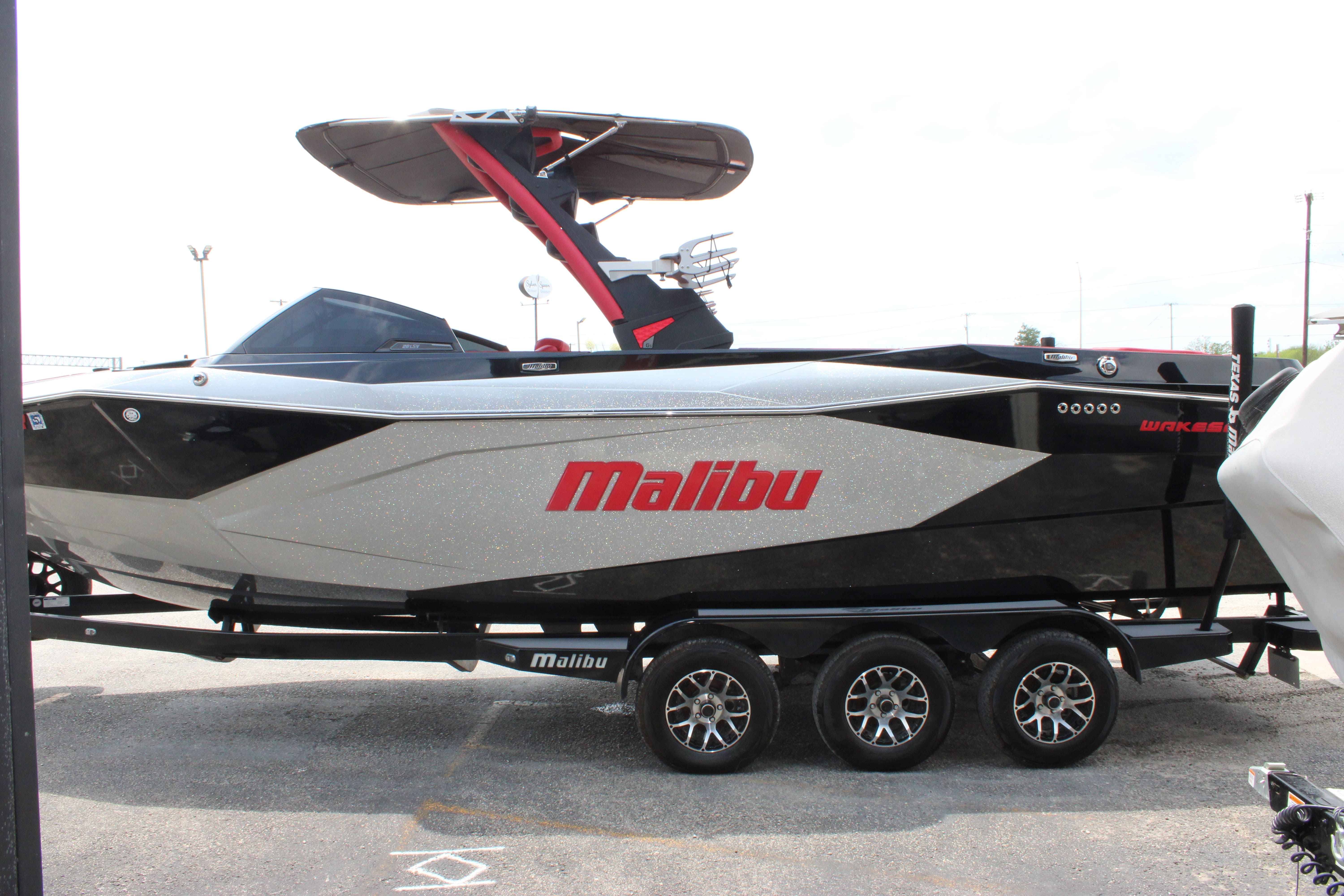 2023 Malibu Boats Wakesetter 26 LSV-5