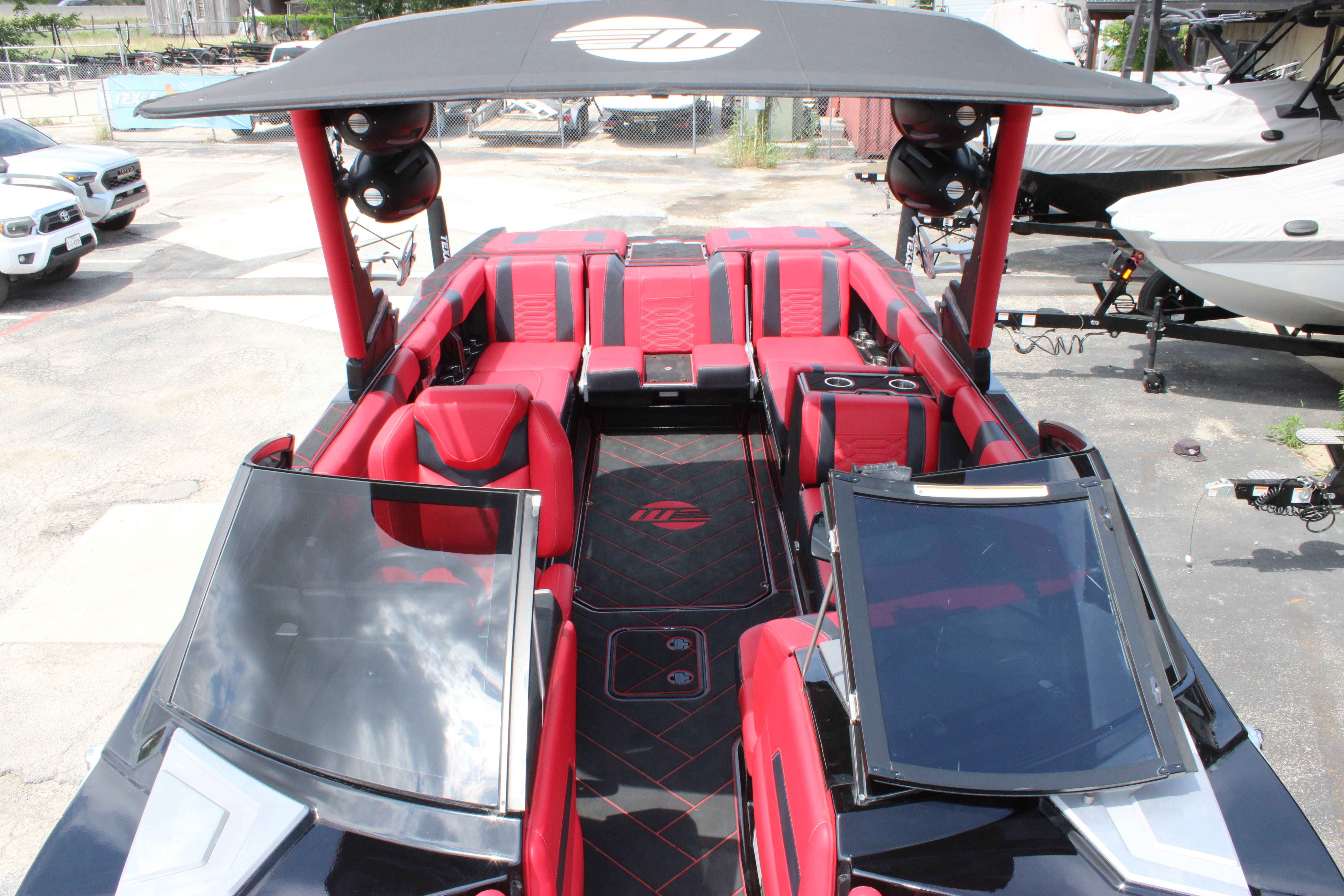 2023 Malibu Boats Wakesetter 26 LSV-18