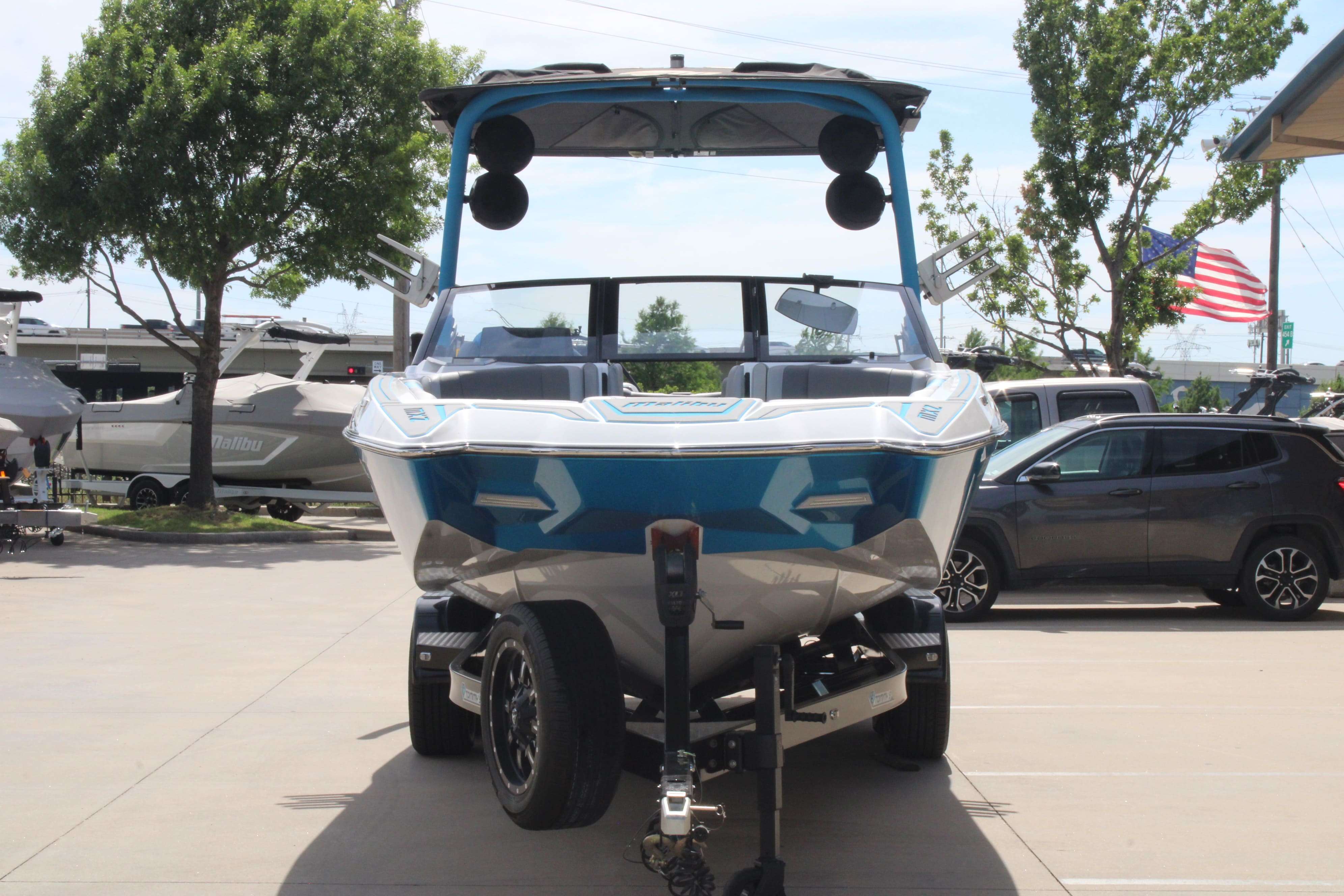 2022 Malibu Boats Wakesetter 24 MXZ-3