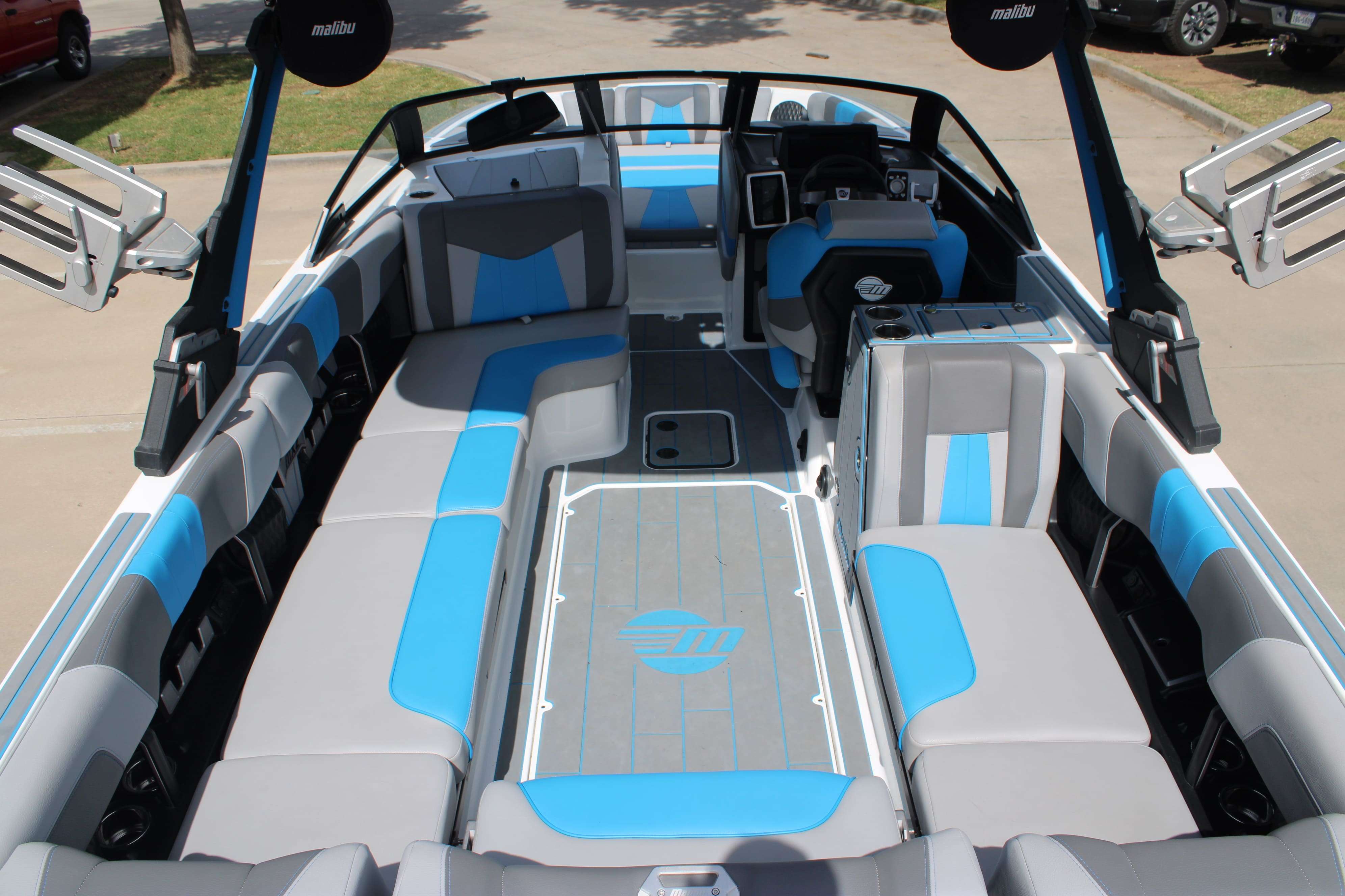 2022 Malibu Boats Wakesetter 24 MXZ-11