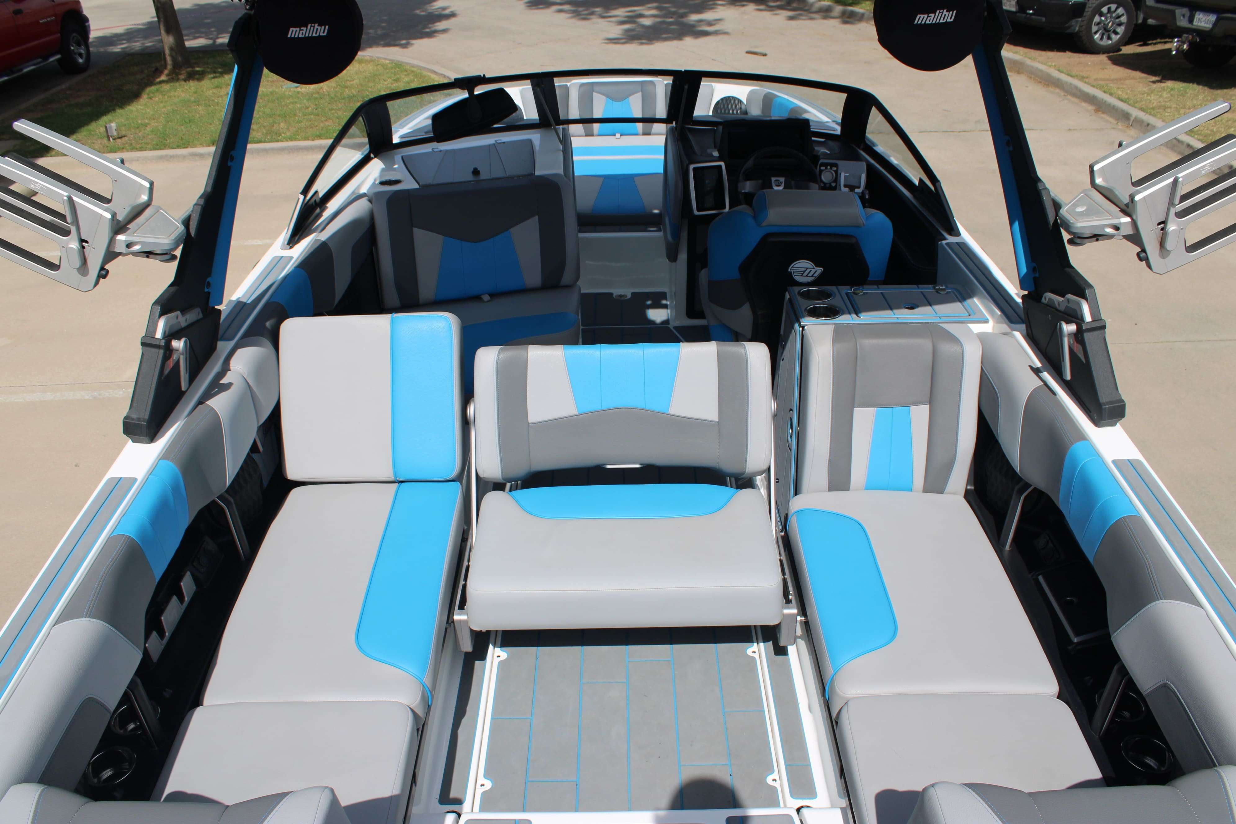 2022 Malibu Boats Wakesetter 24 MXZ-12