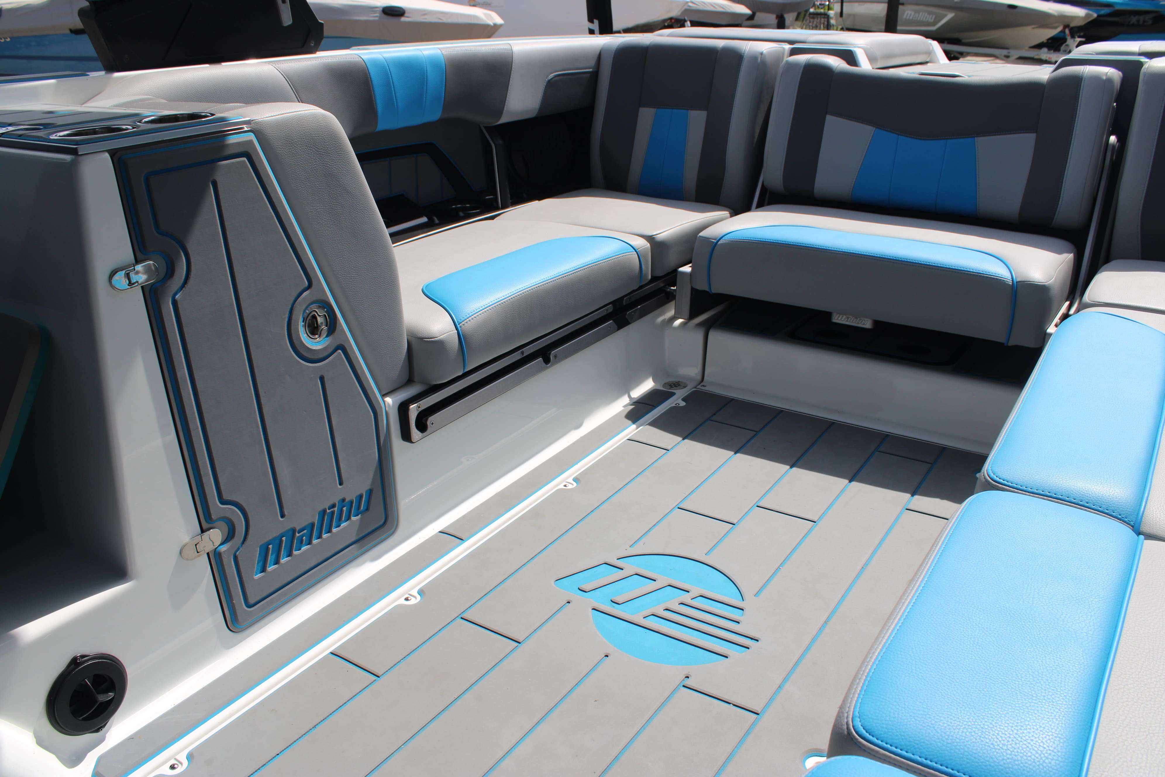 2022 Malibu Boats Wakesetter 24 MXZ-14
