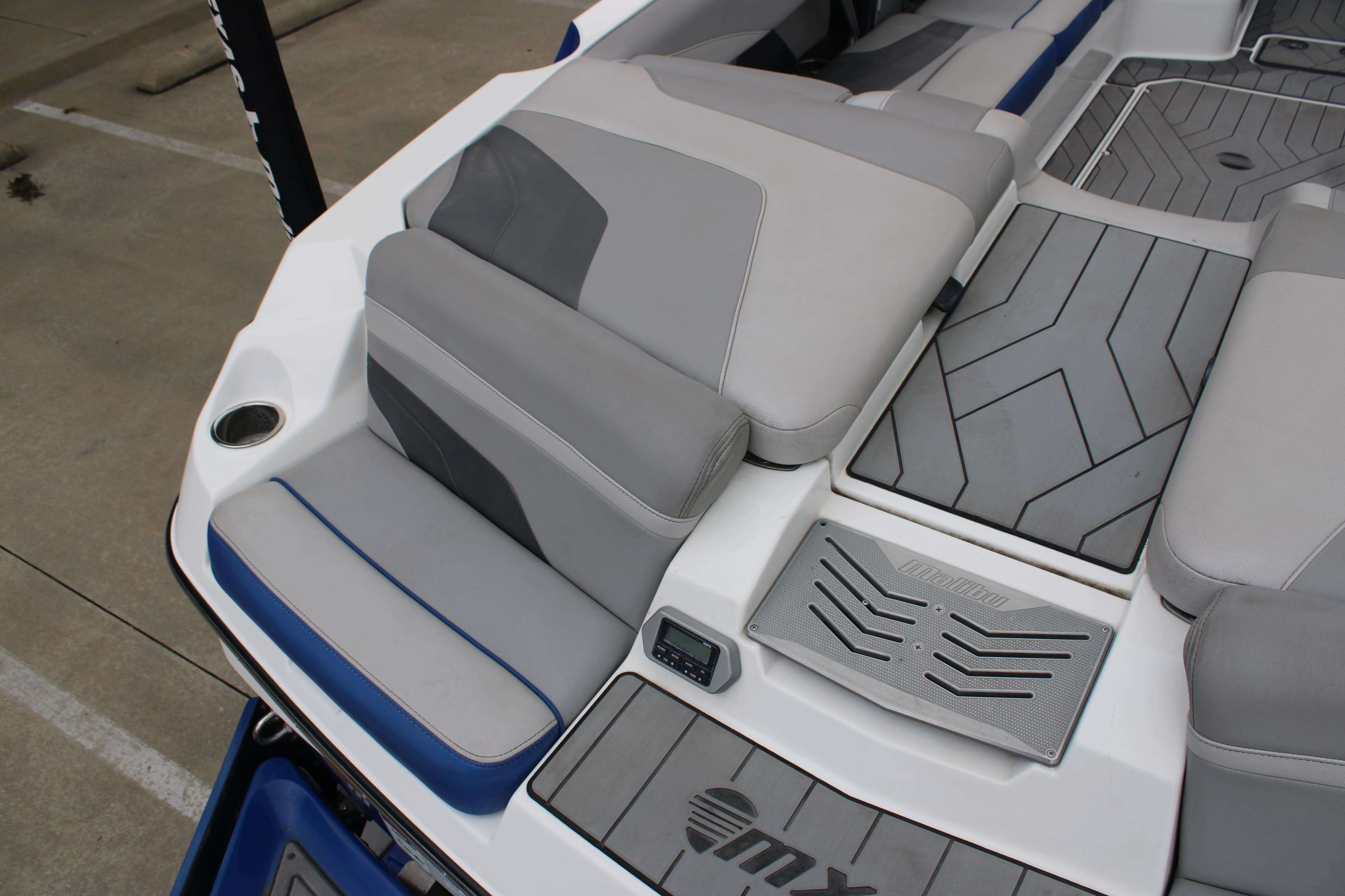 2018 Malibu Boats Wakesetter 24 MXZ-13