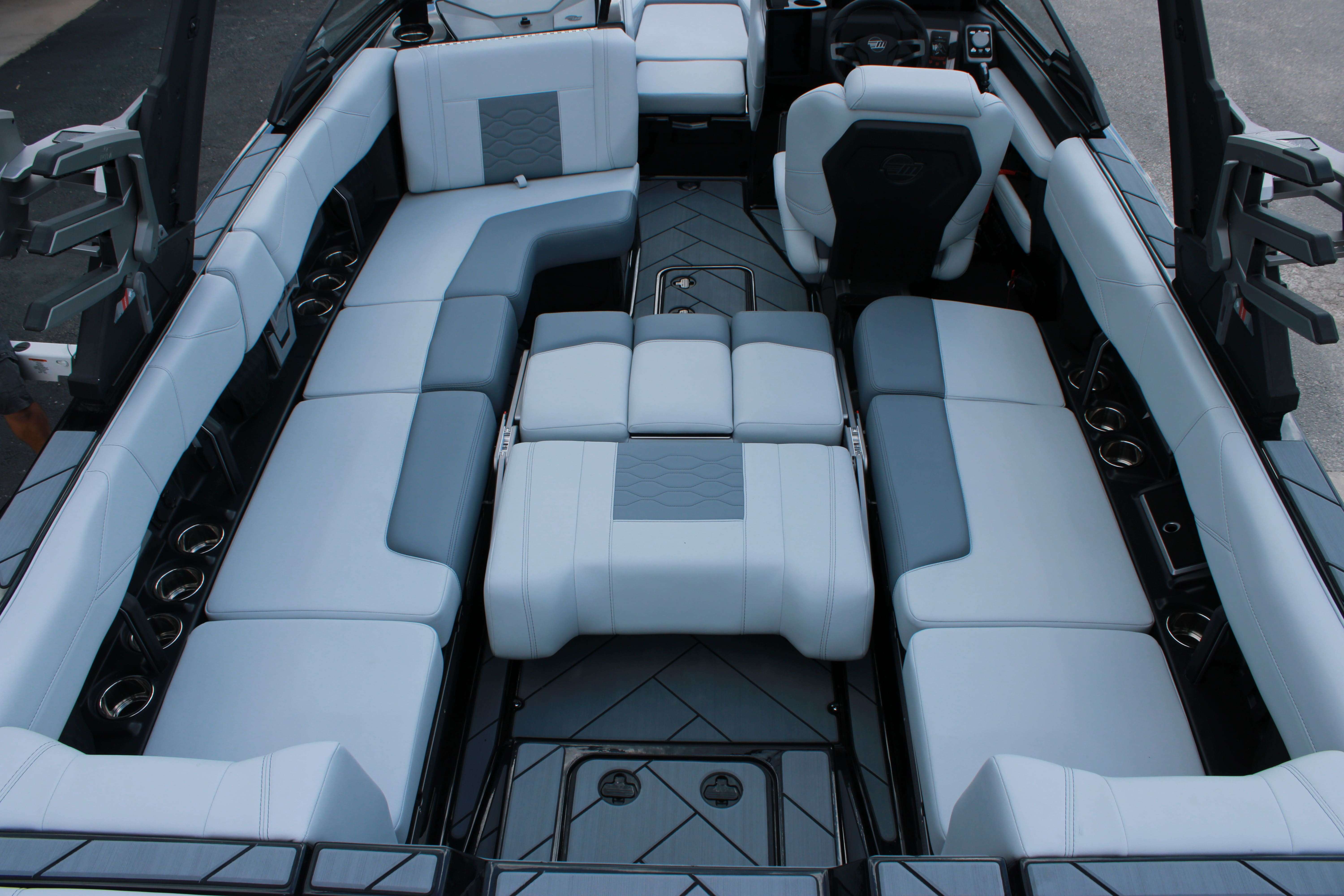 2025 Malibu Boats Wakesetter 23 LSV-18