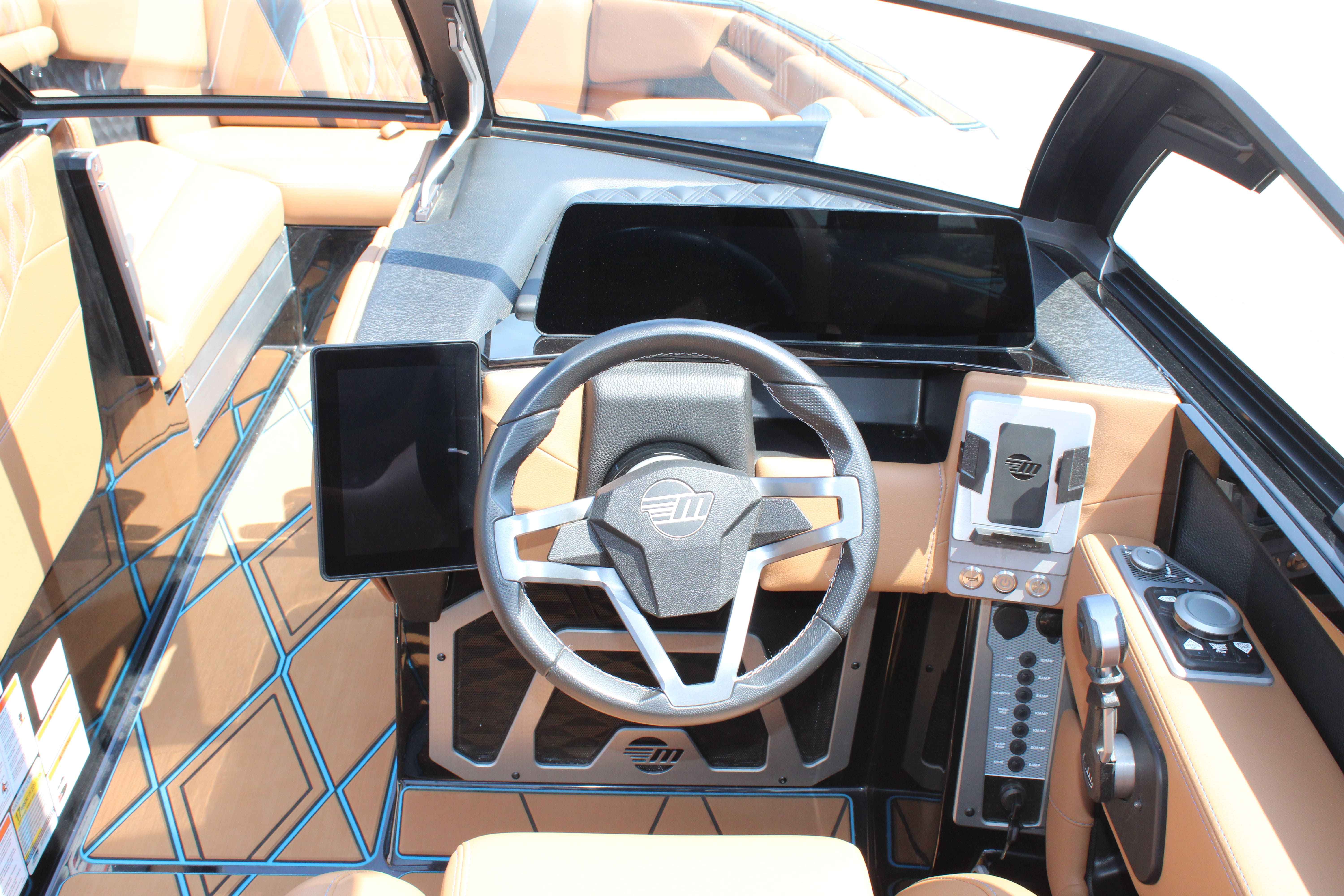 2025 Malibu Boats M242-13