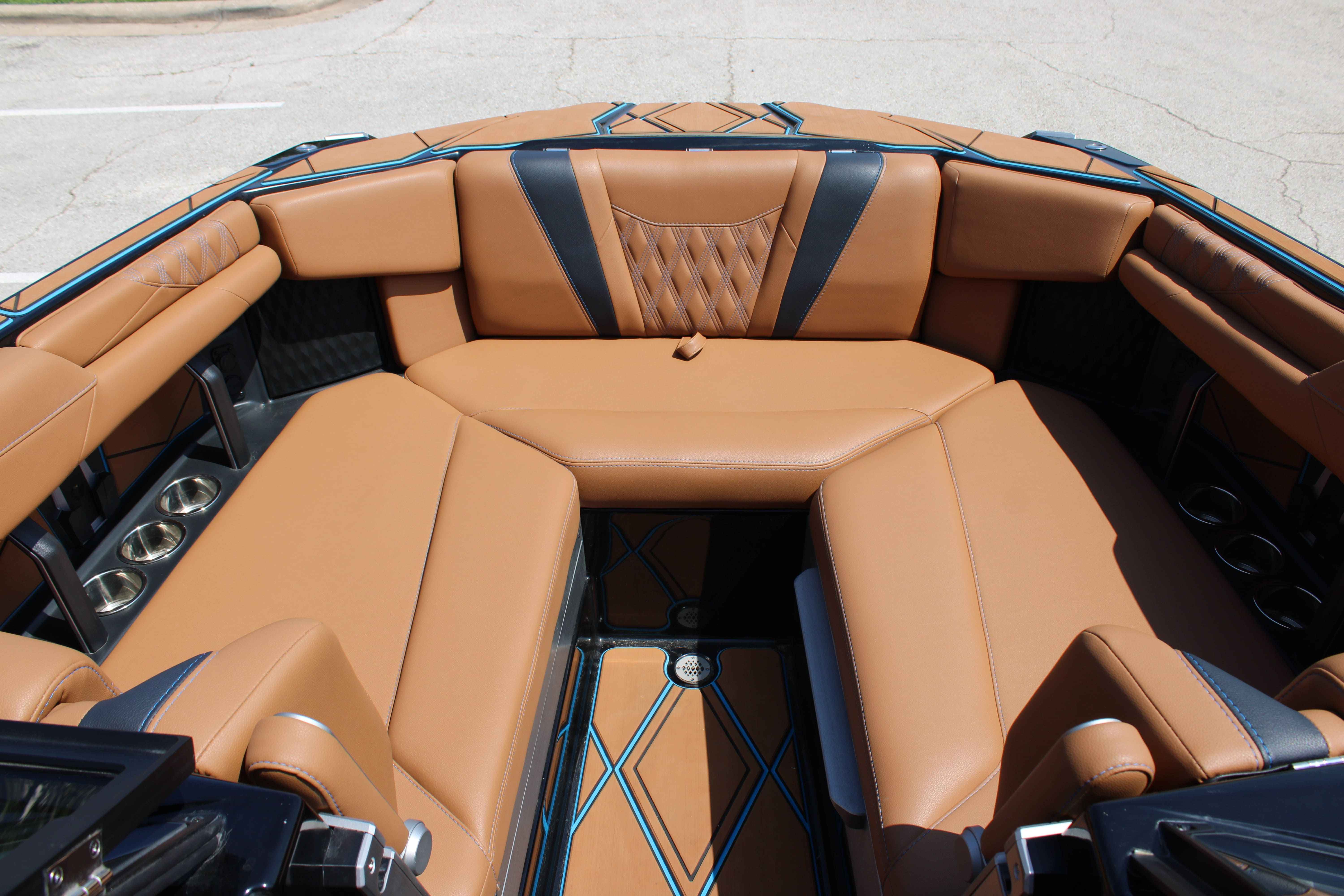2025 Malibu Boats M242-15
