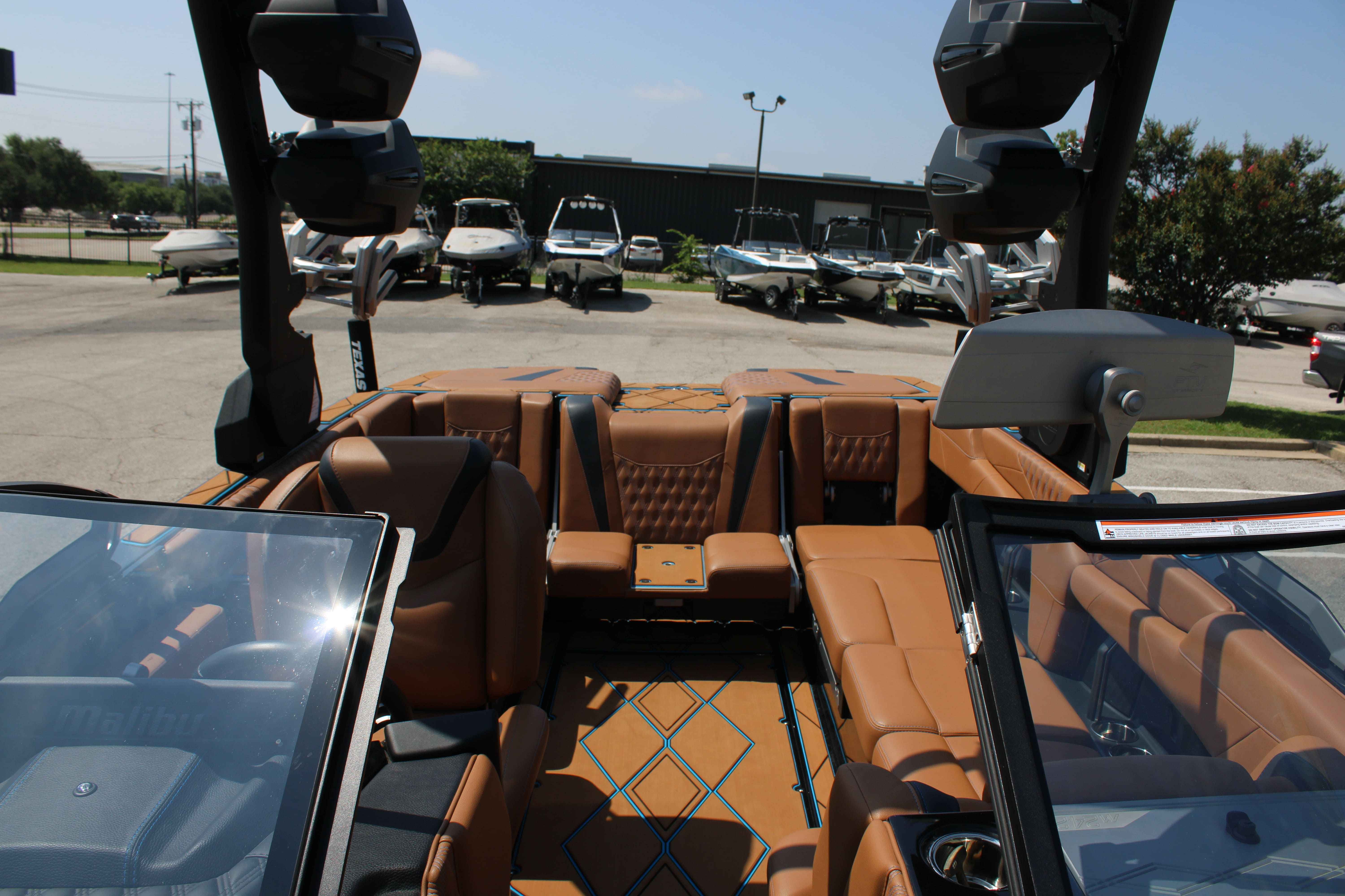 2025 Malibu Boats M242-16