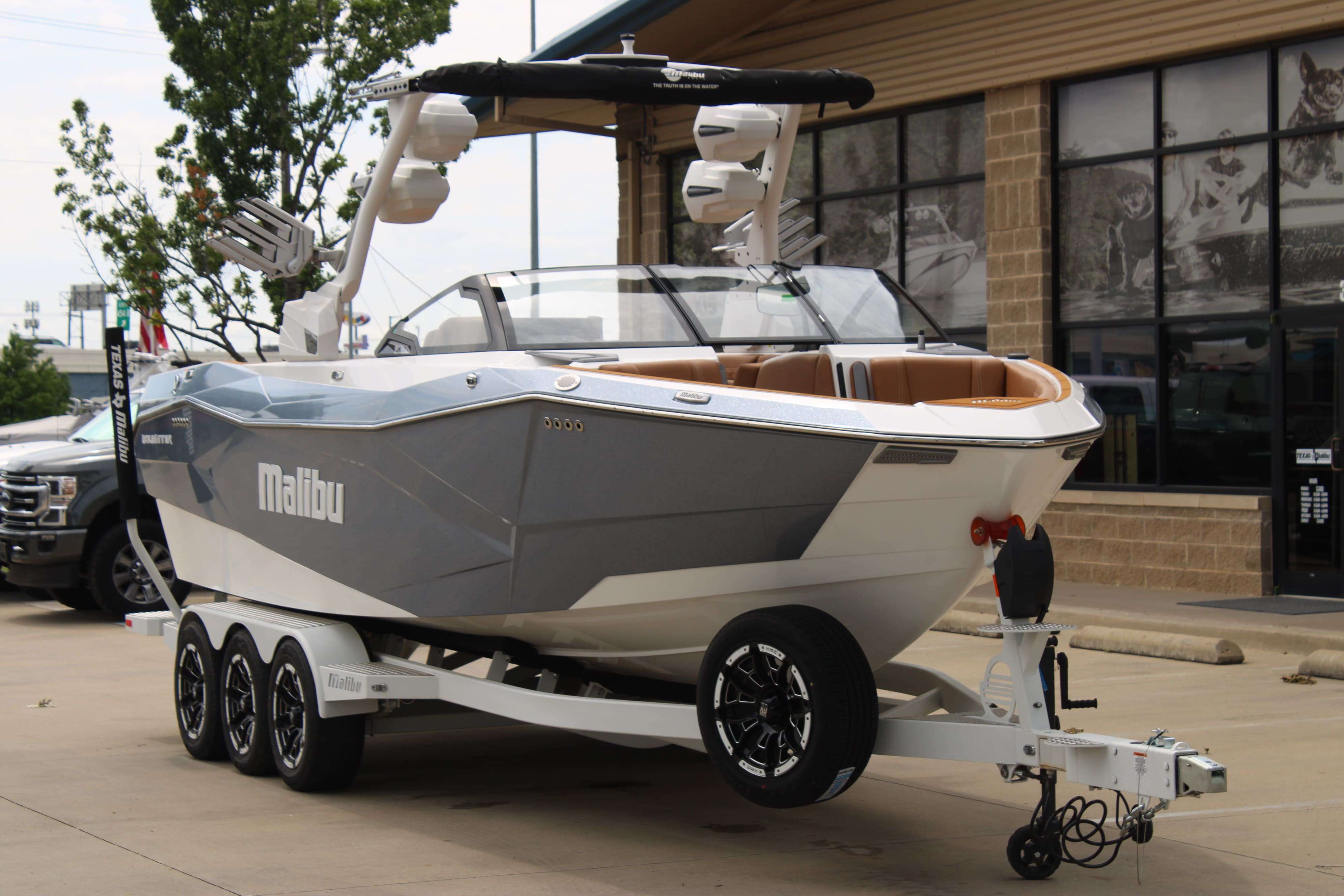 2025 Malibu Boats Wakesetter 26 LSV-2