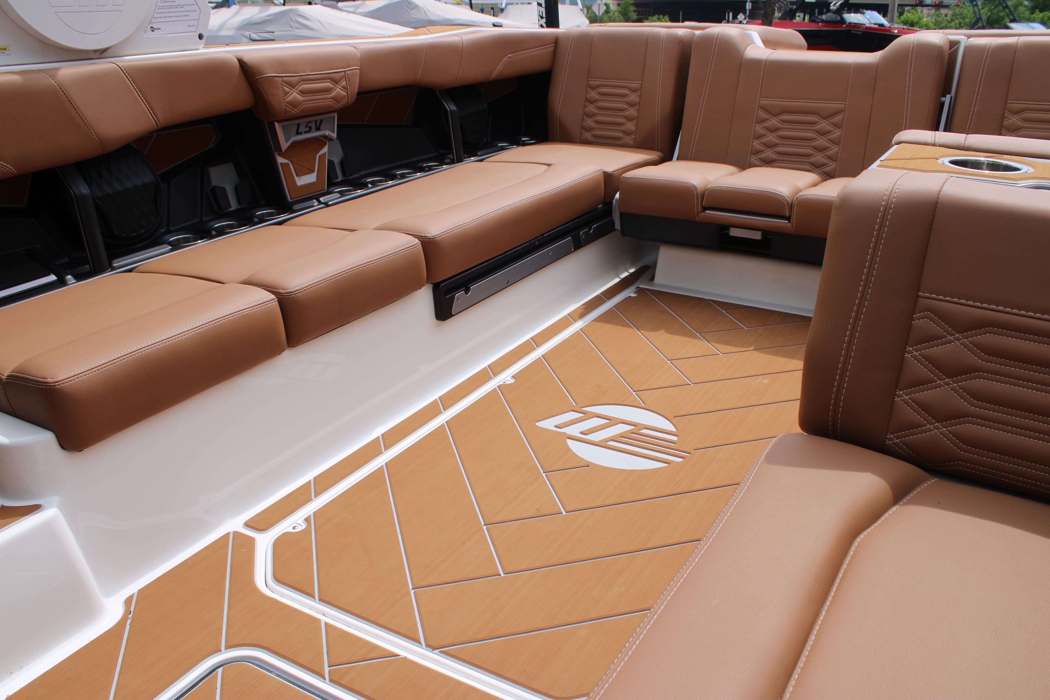 2025 Malibu Boats Wakesetter 26 LSV-15