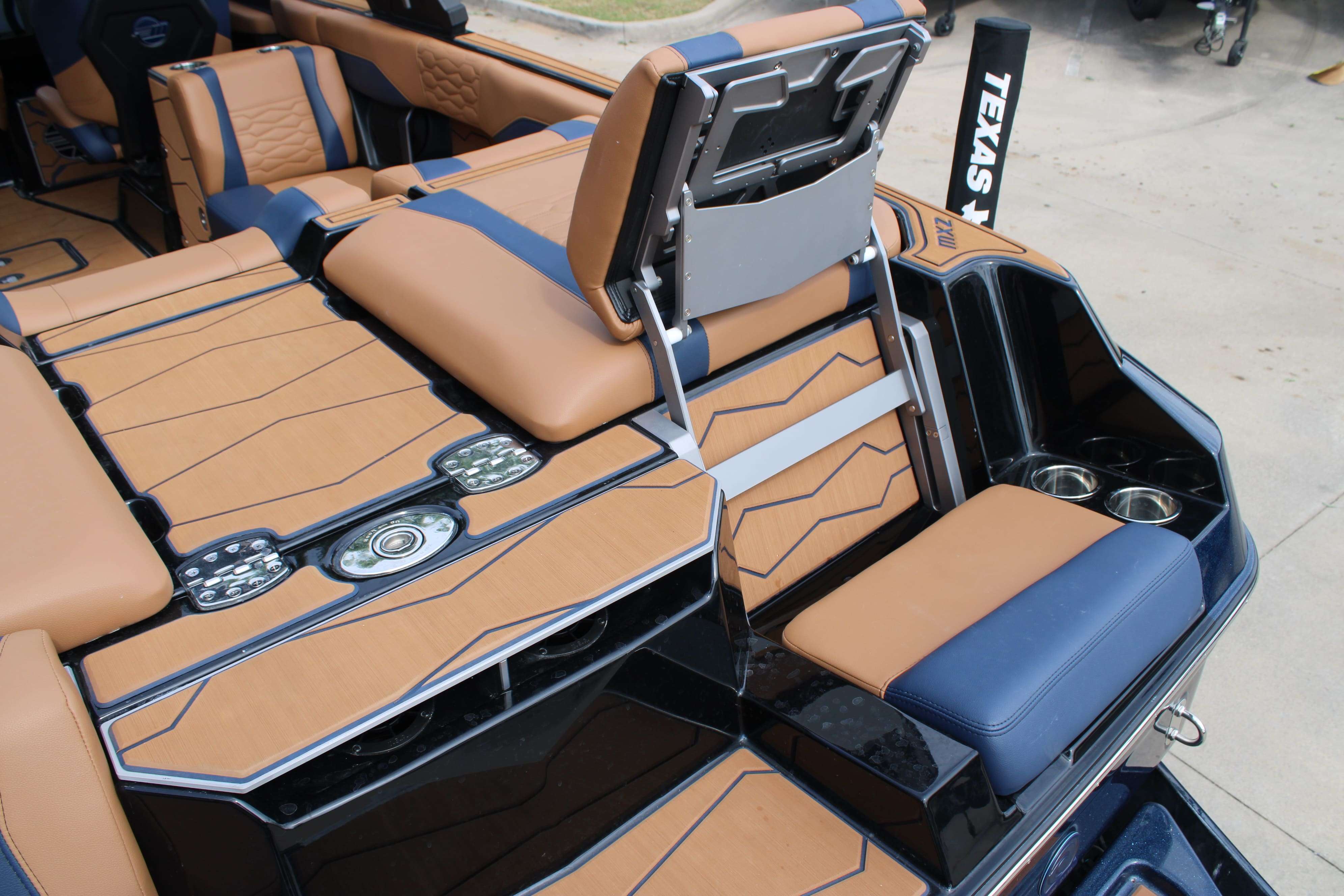 2025 Malibu Boats Wakesetter 24 MXZ-11