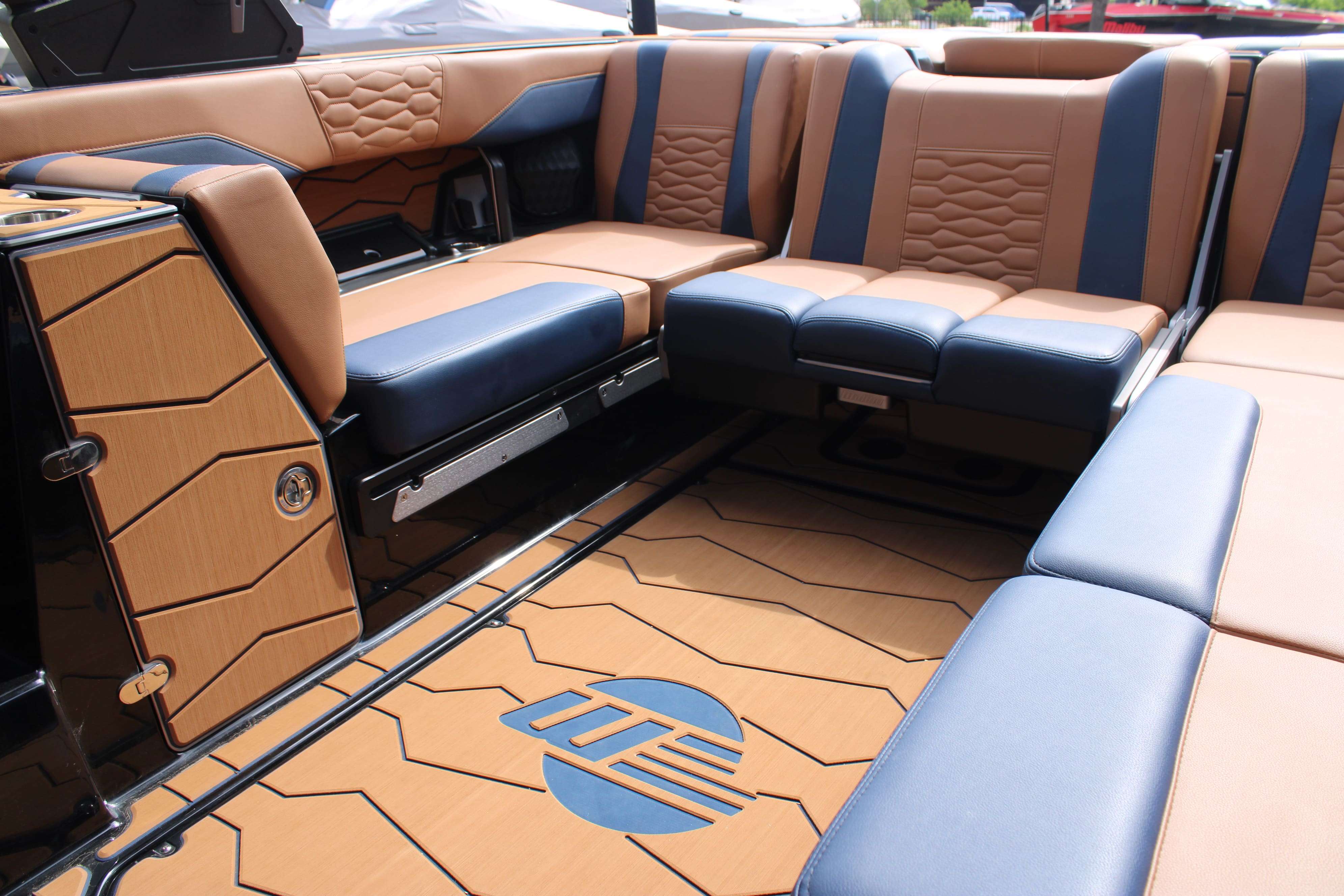 2025 Malibu Boats Wakesetter 24 MXZ-15