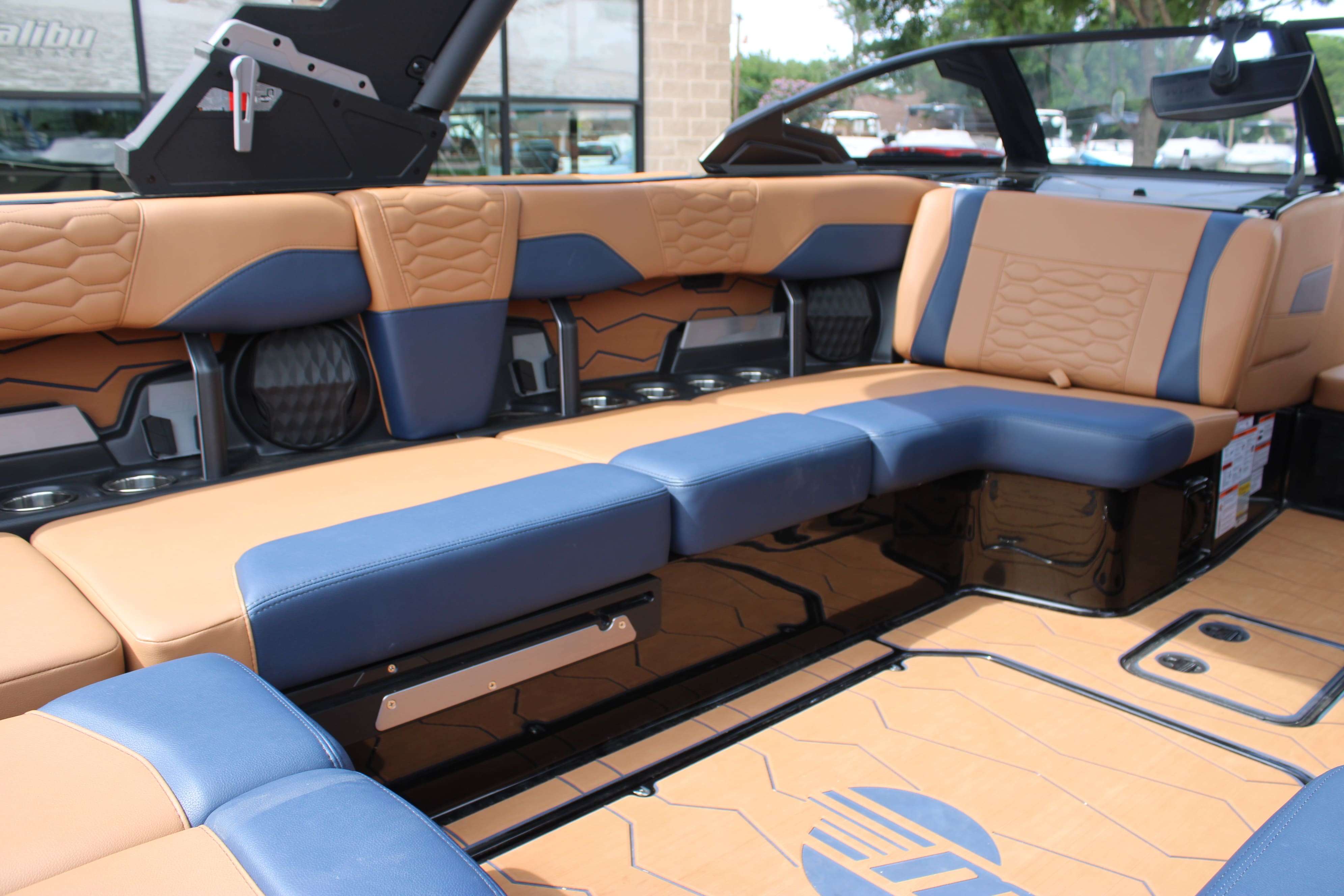 2025 Malibu Boats Wakesetter 24 MXZ-17