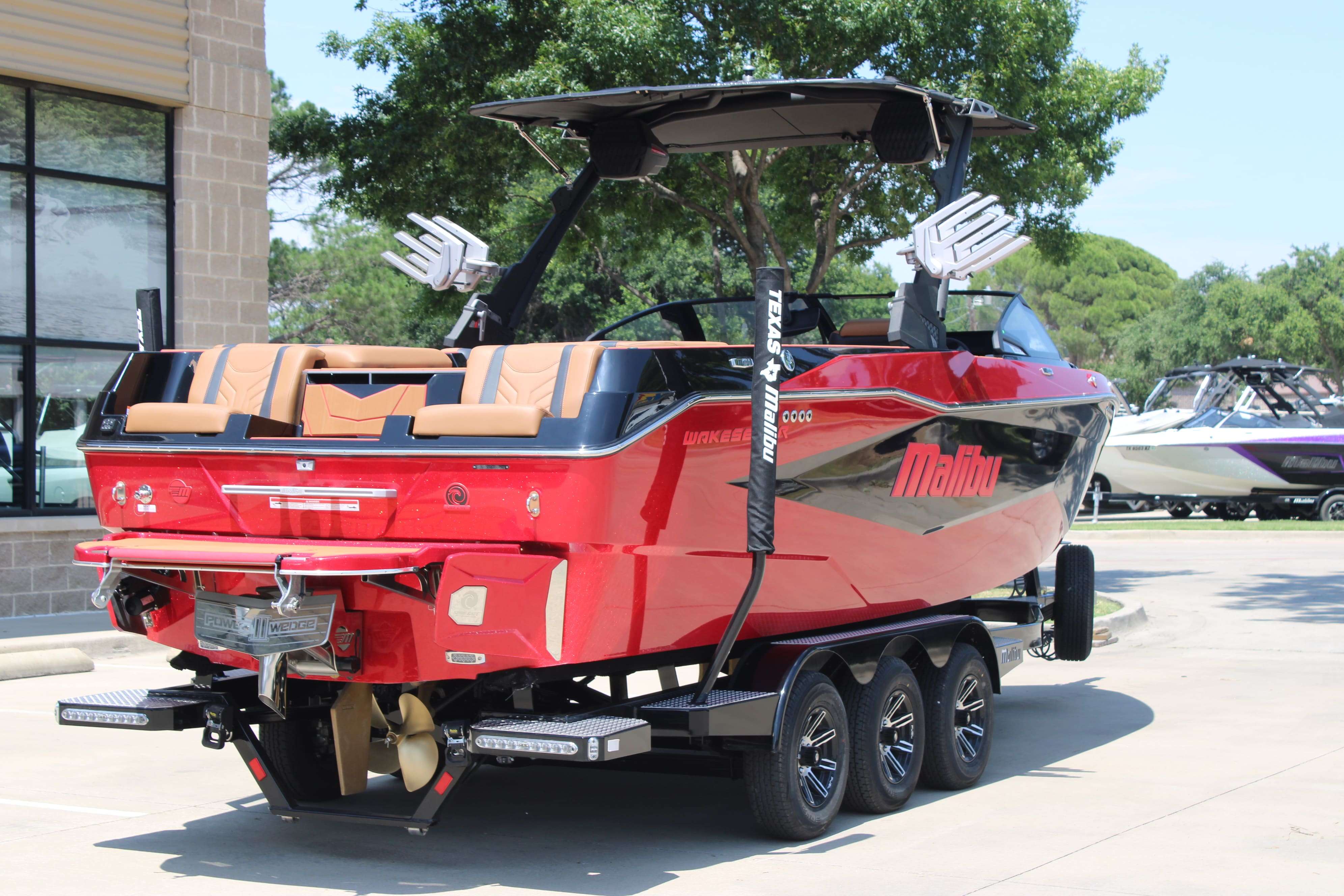 2025 Malibu Boats Wakesetter 25 LSV-8