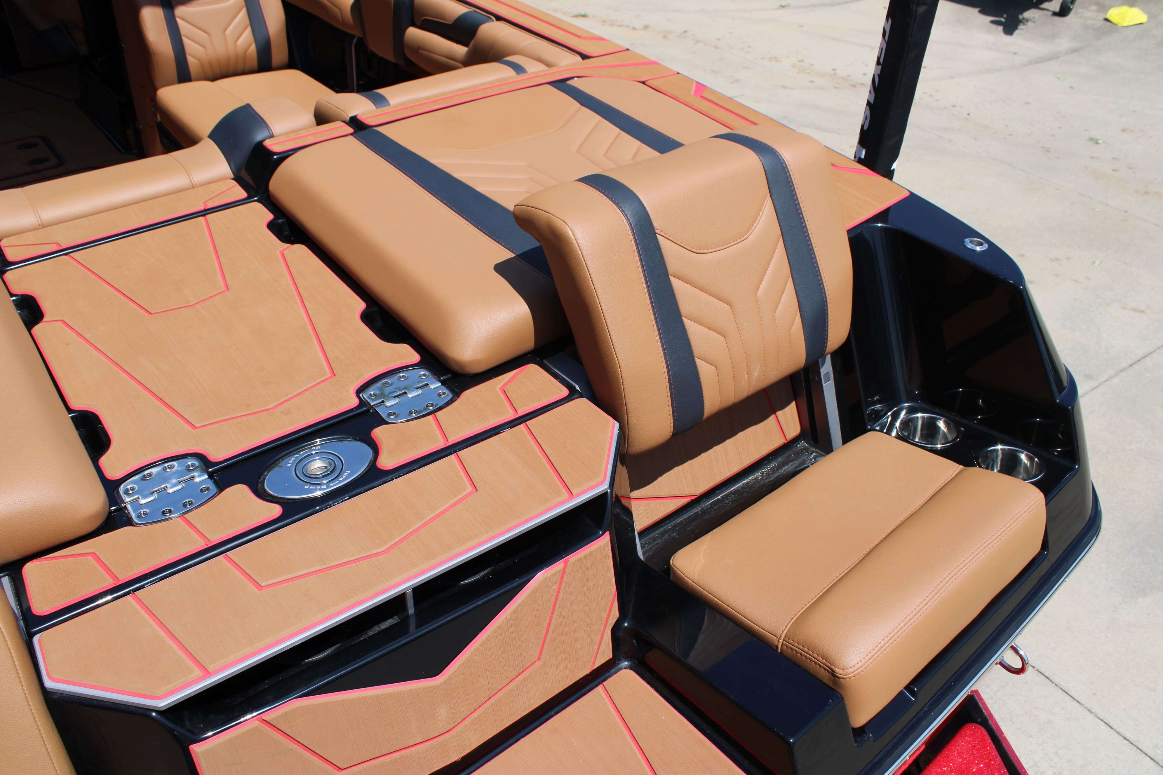2025 Malibu Boats Wakesetter 25 LSV-10