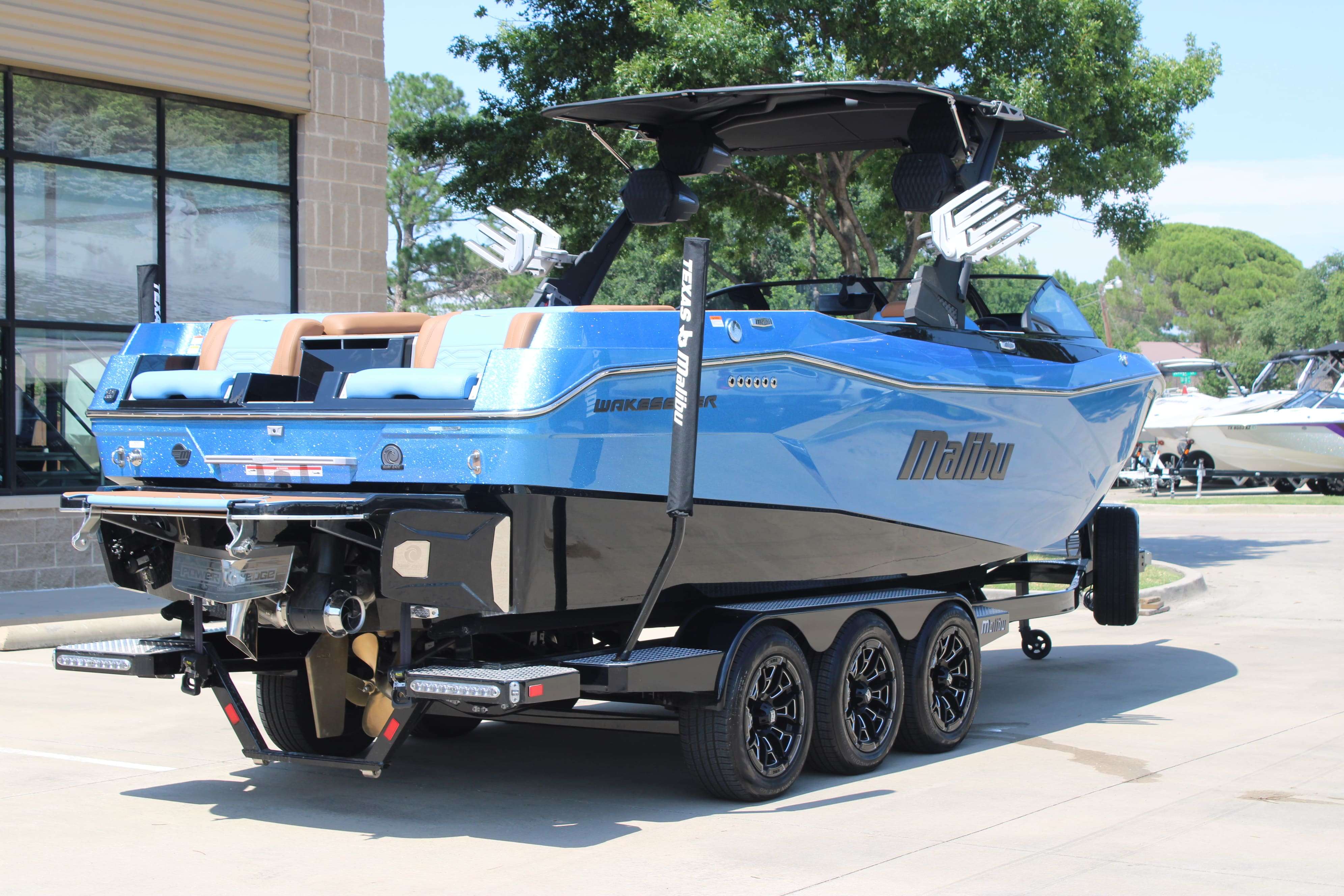 2025 Malibu Boats Wakesetter 26 LSV-8