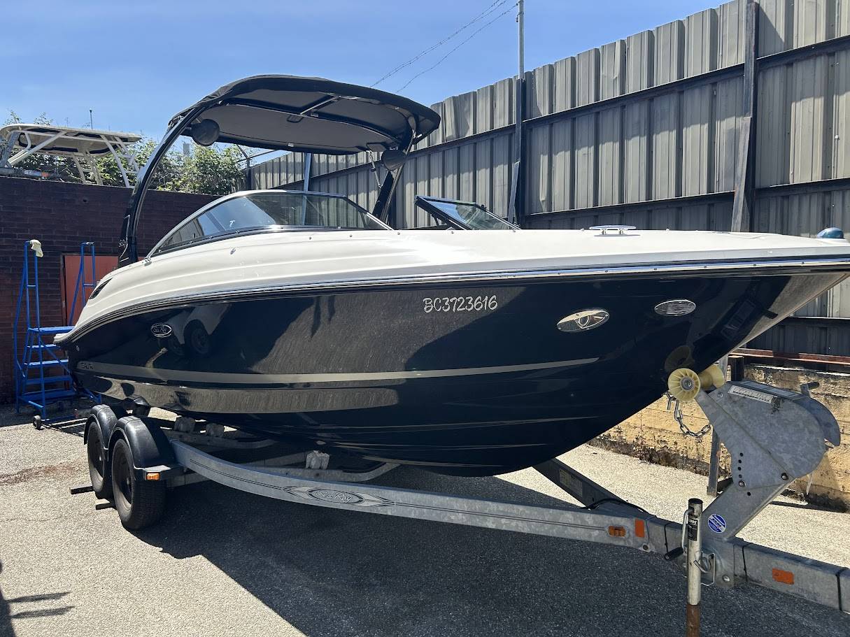2013 Sea ray 230 SLX