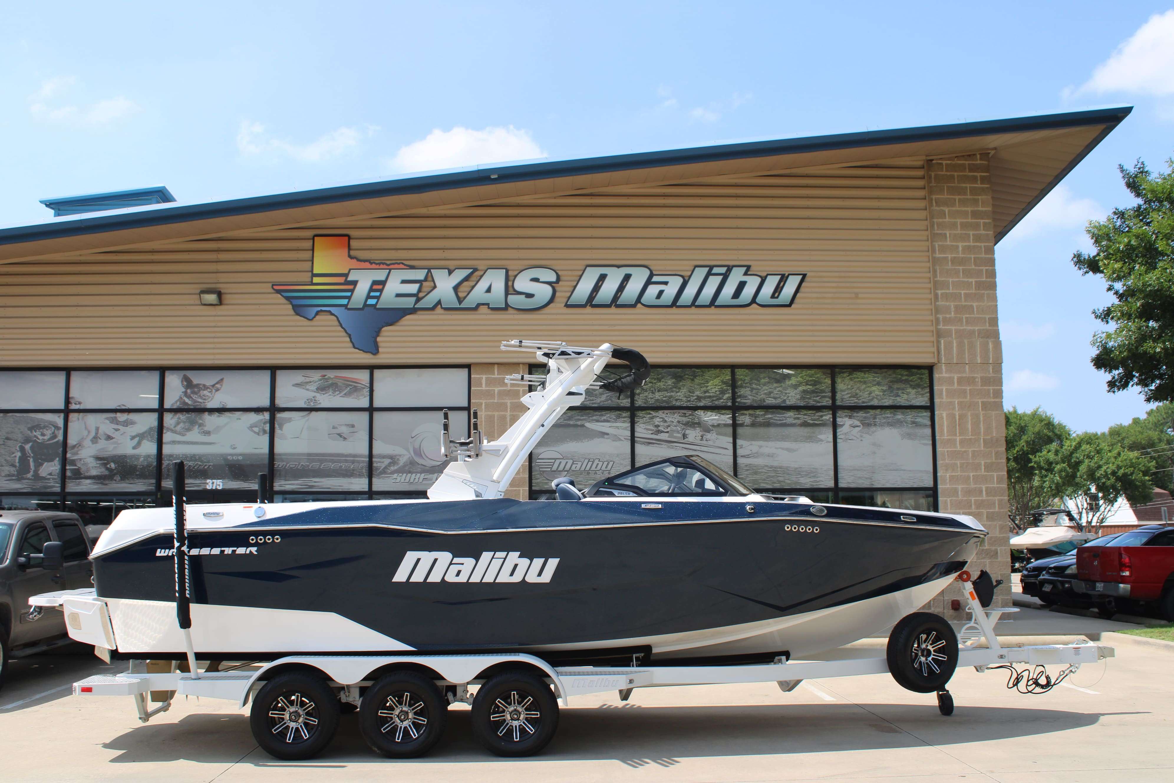 2025 Malibu Boats Wakesetter 25 LSV