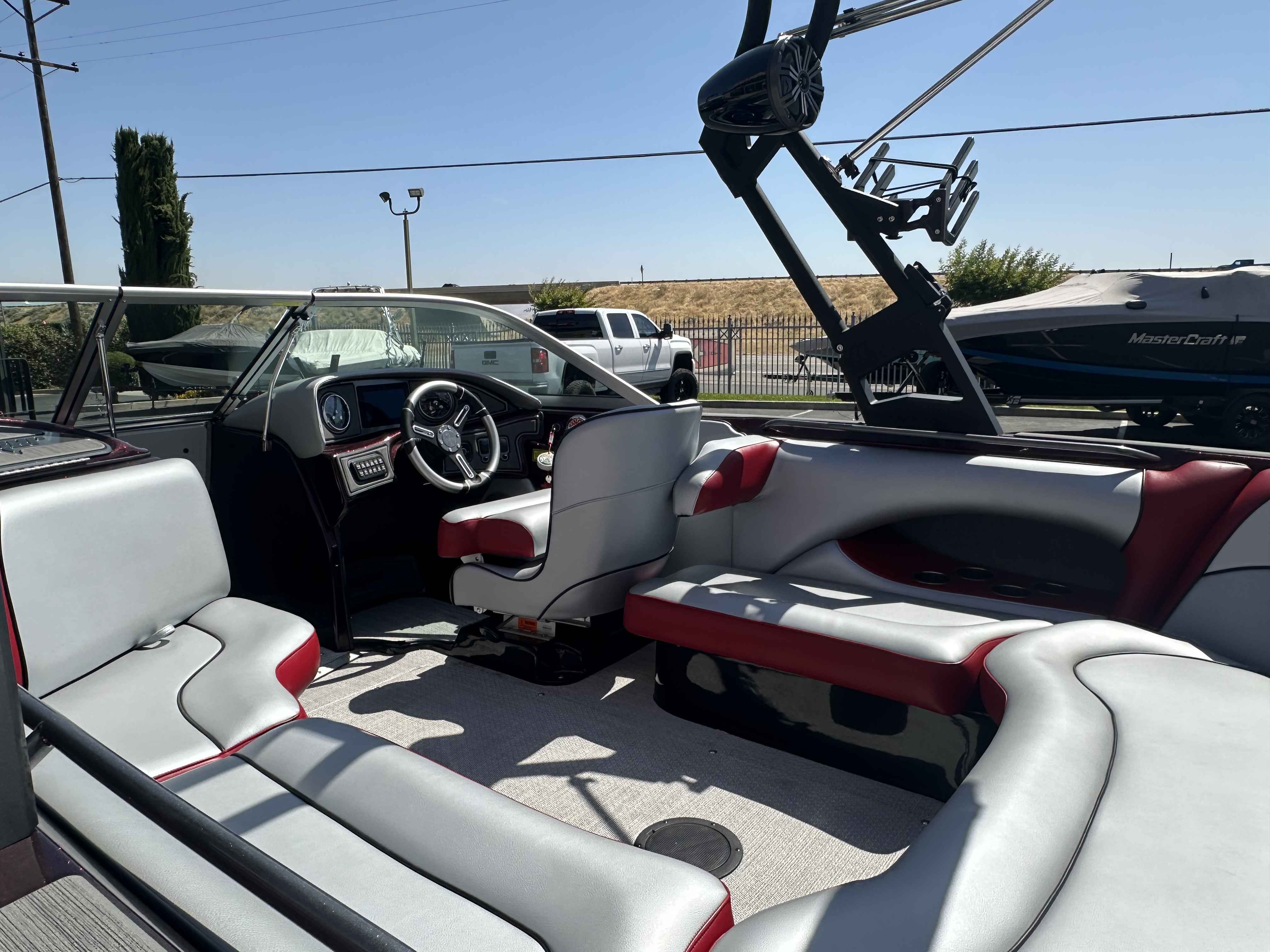 2024 Sanger V215 SX-11