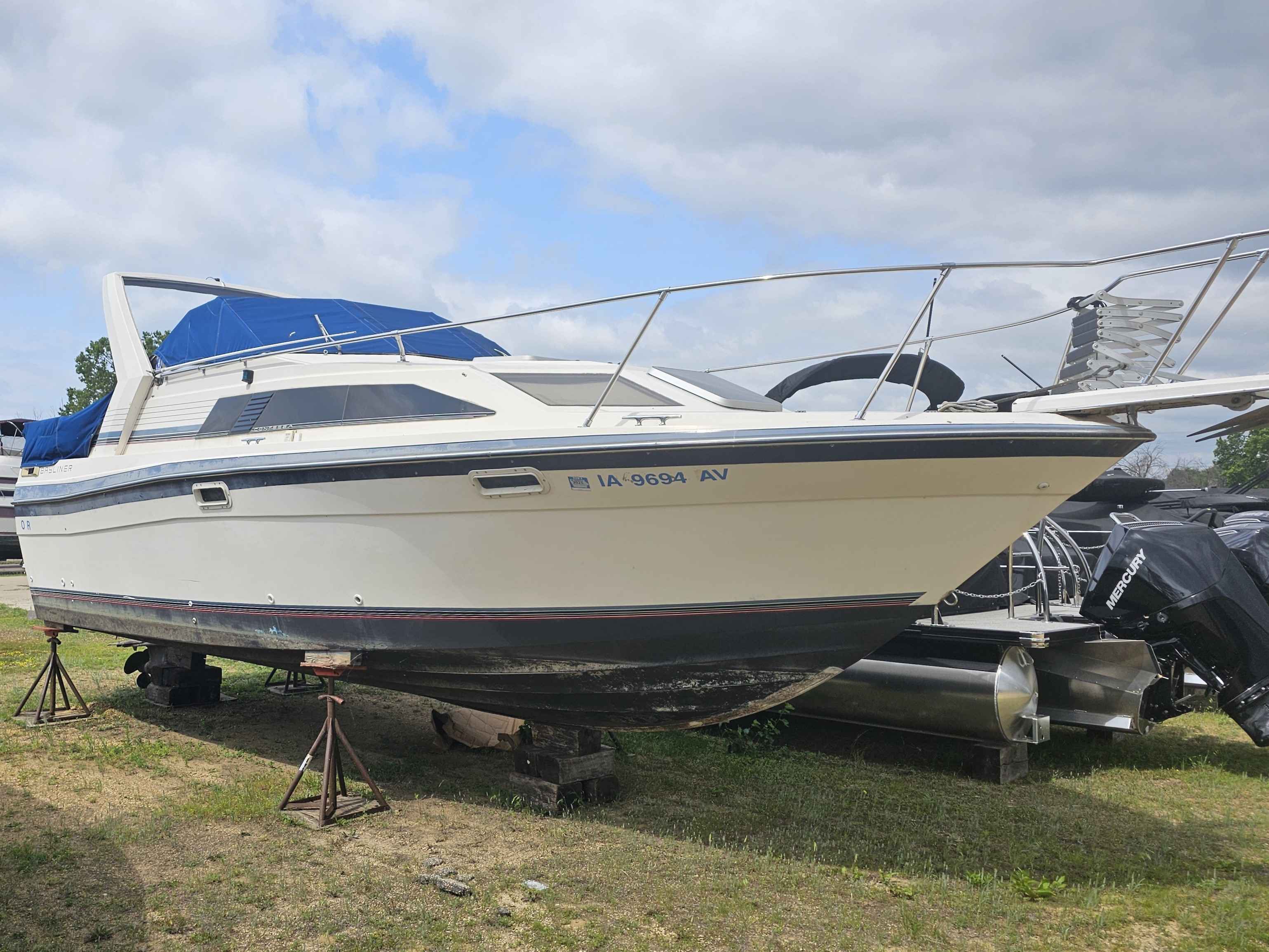 1986 Bayliner 2850 CONTESSA