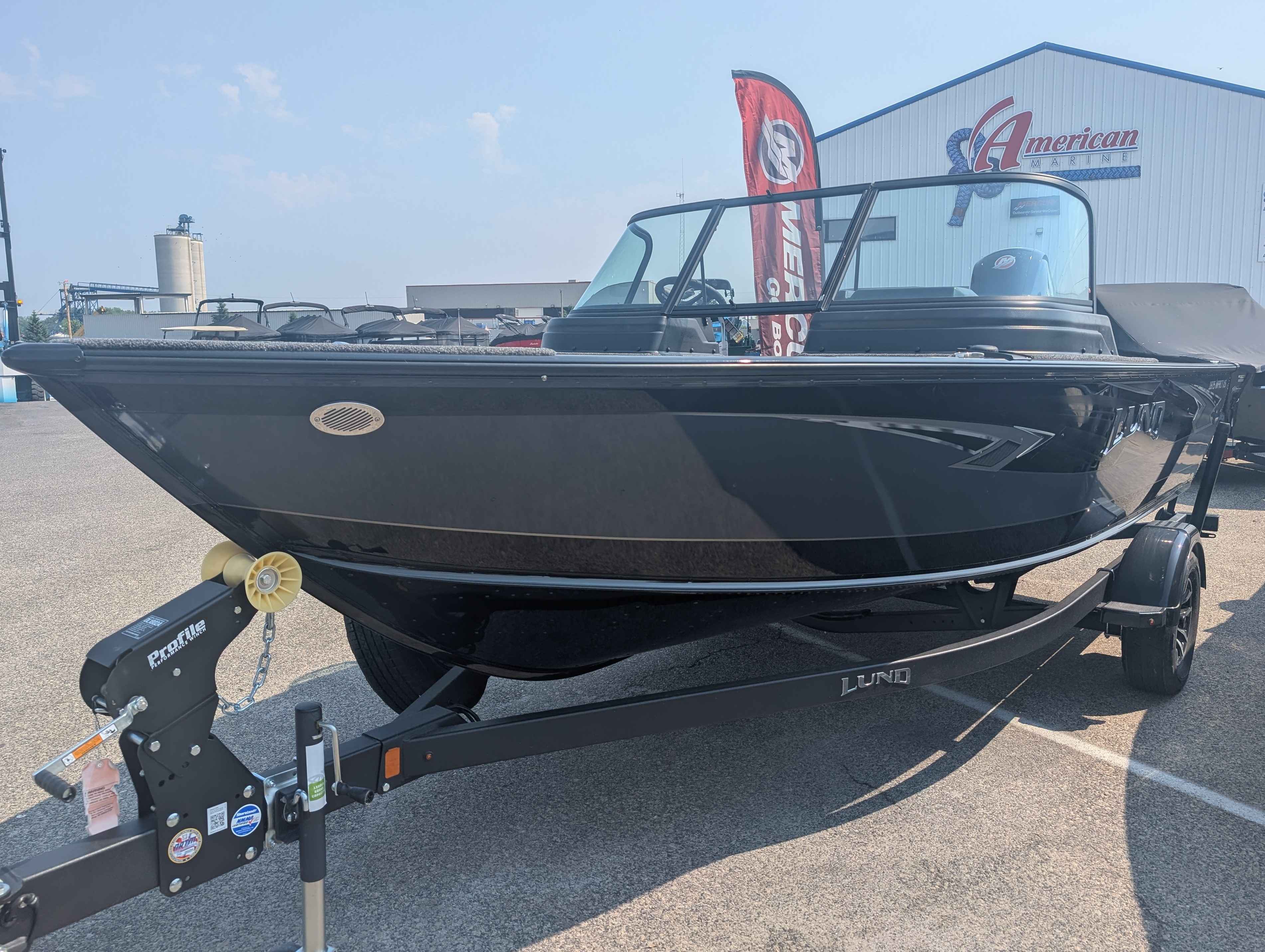2025 Lund Boat Co. 1875 IMPACT/XS