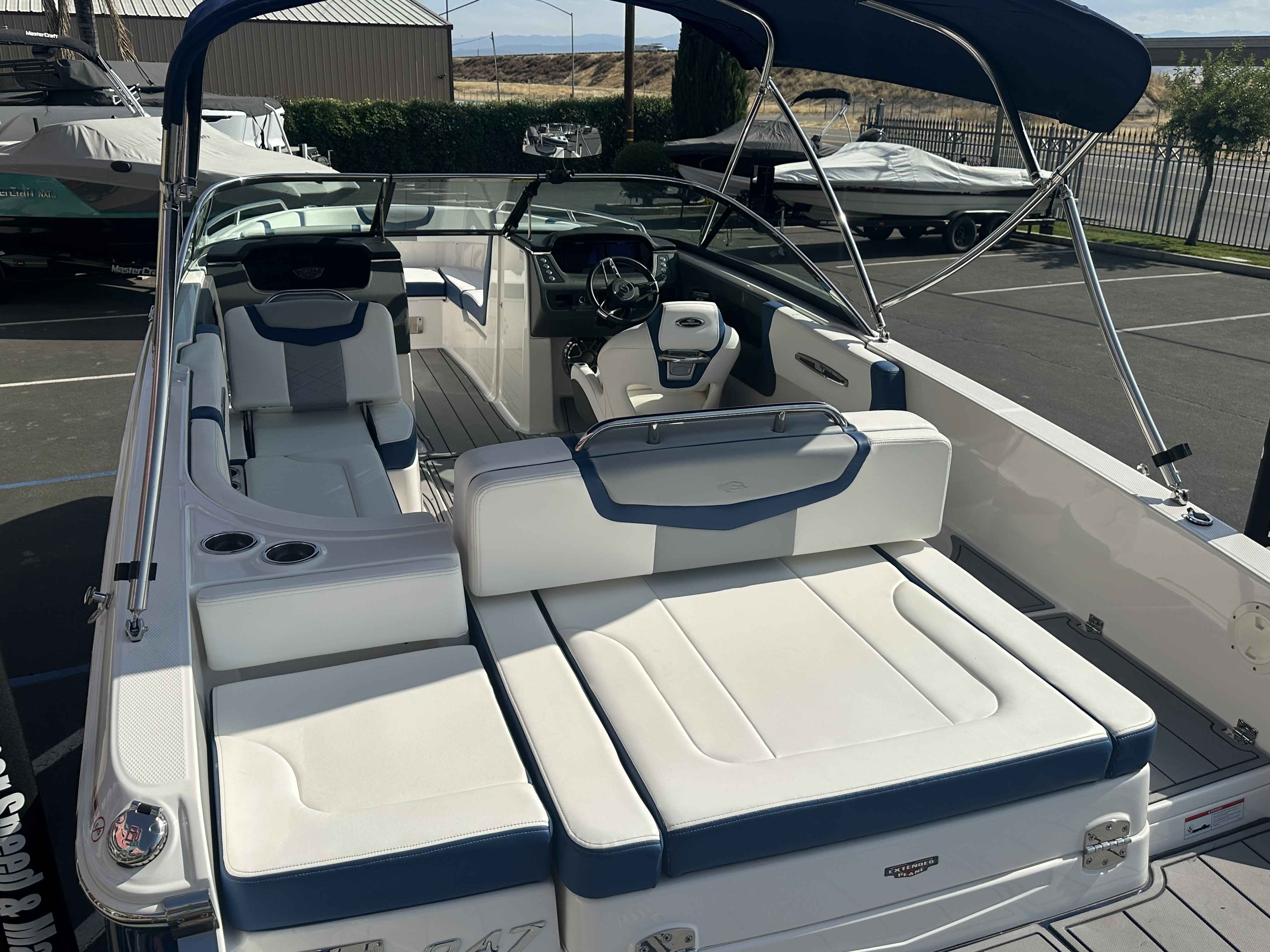 2022 Chaparral 247 SSX-7