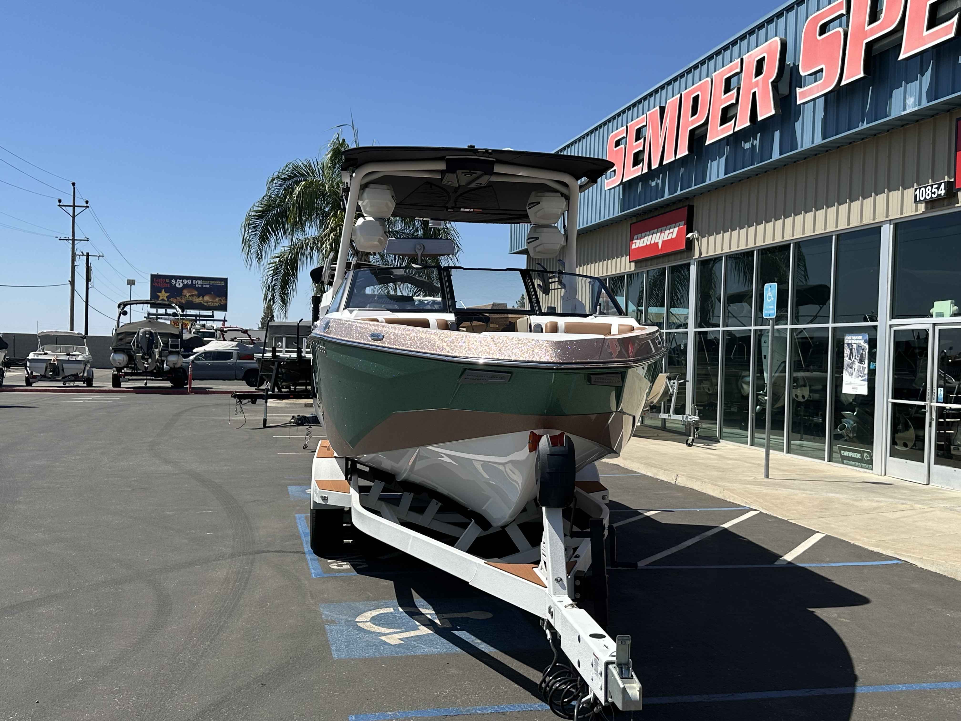 2025 Malibu 25 LSV-3