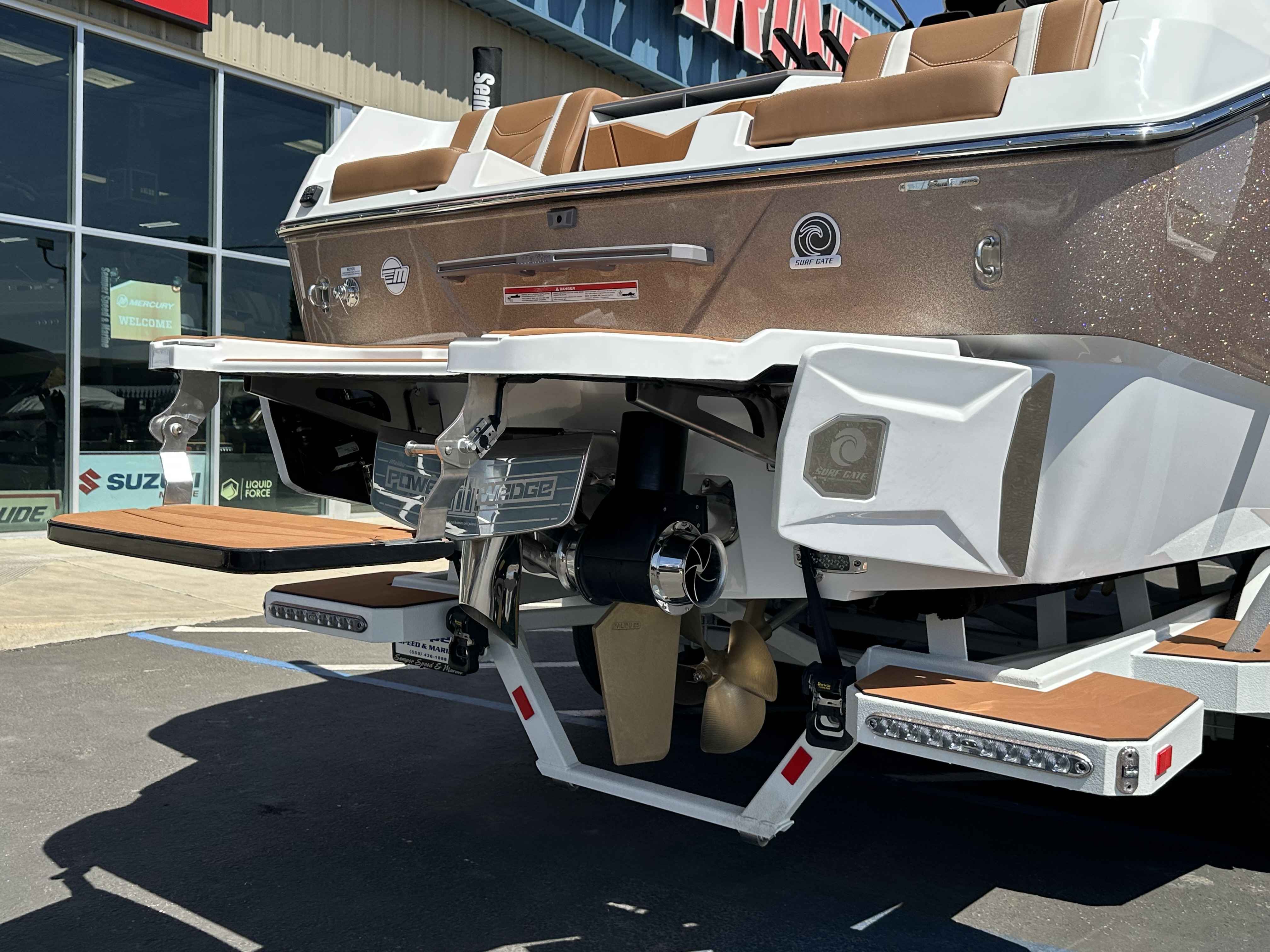 2025 Malibu 25 LSV-6