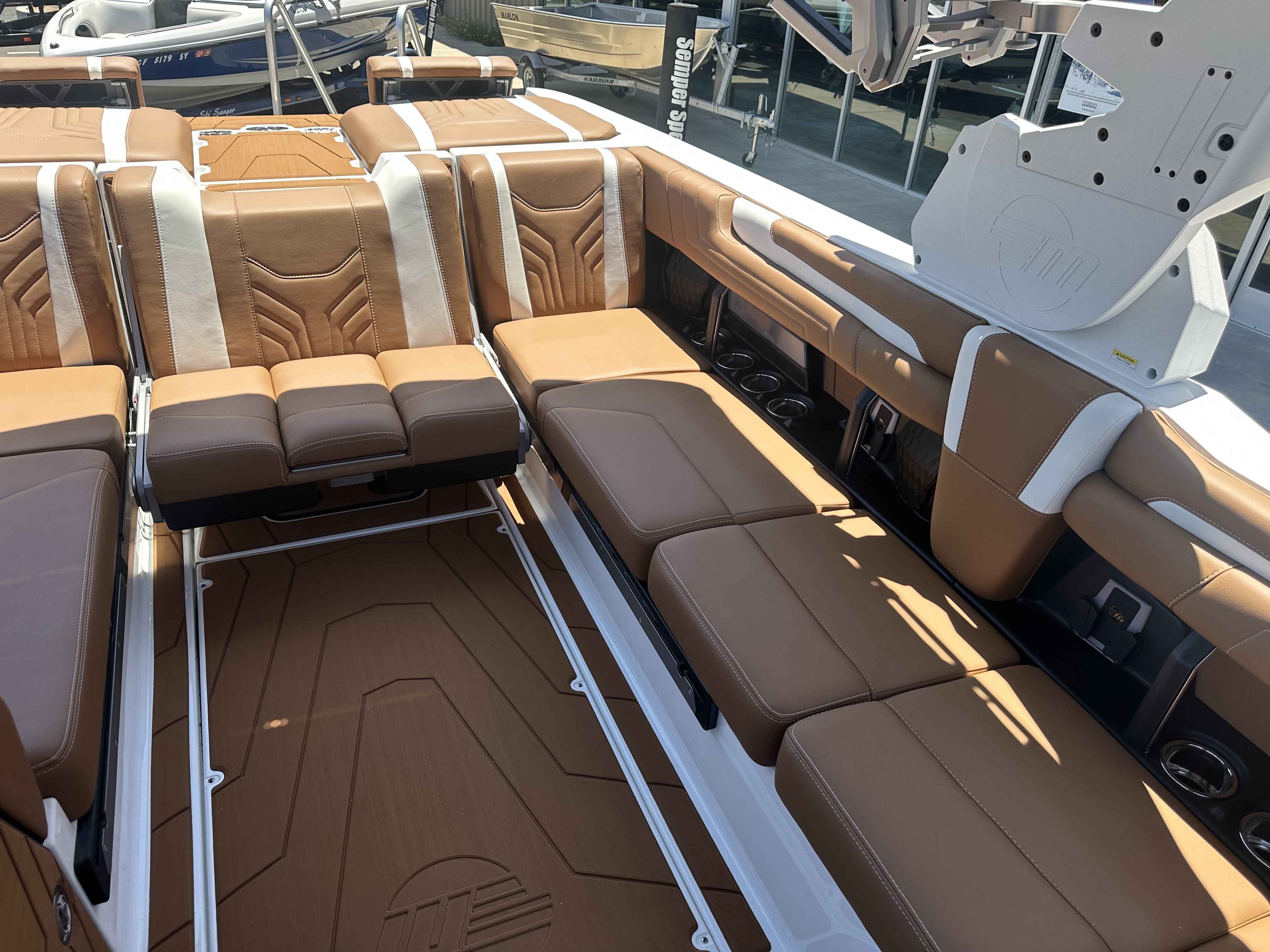 2025 Malibu 25 LSV-10
