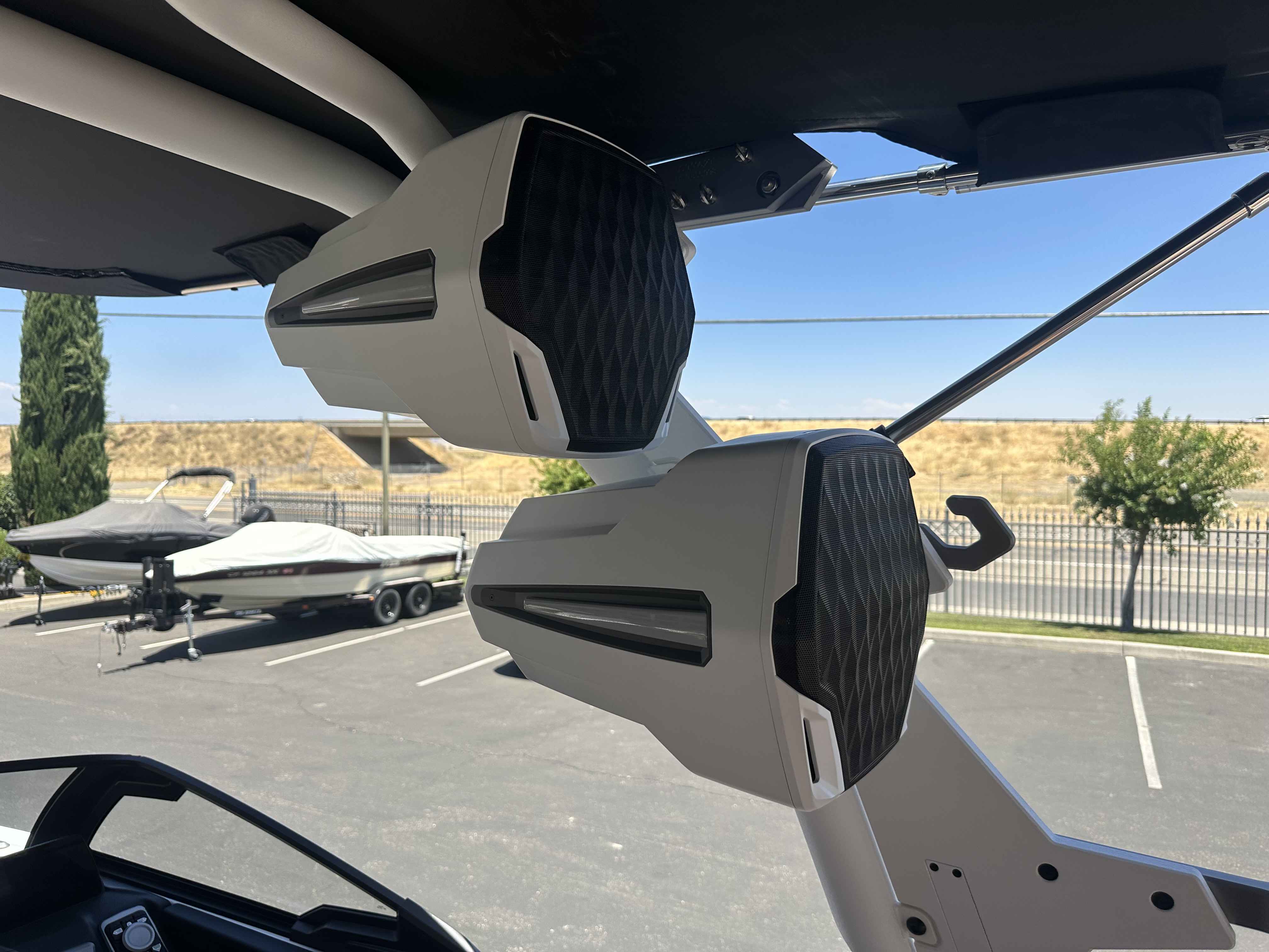 2025 Malibu 25 LSV-13