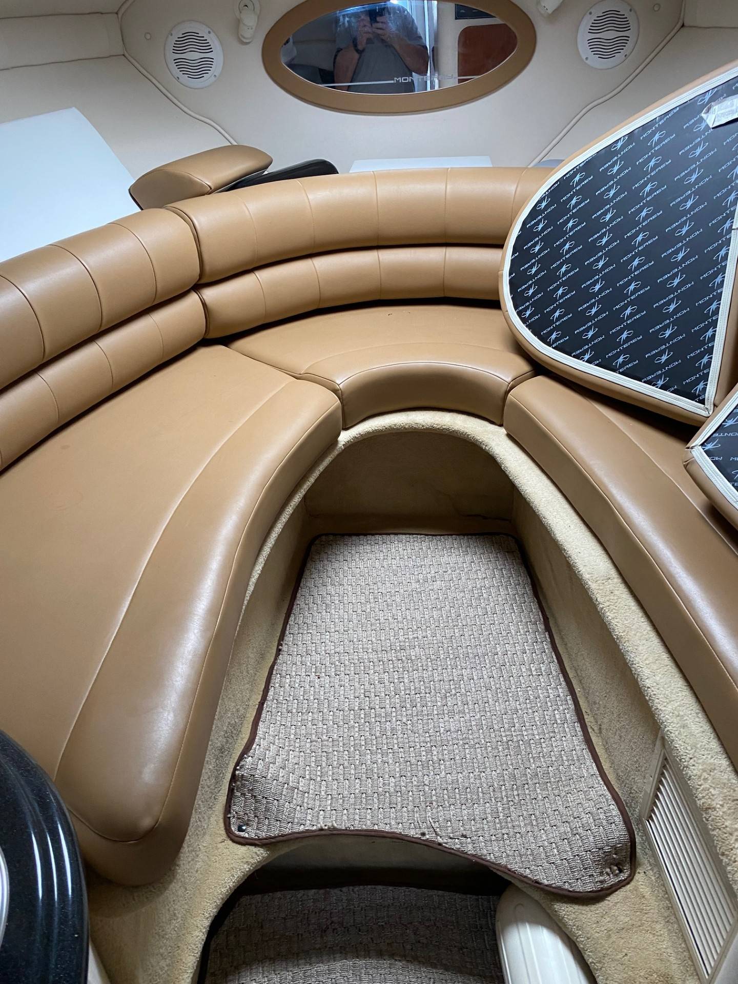 2004 Monterey 270 Cruiser-11